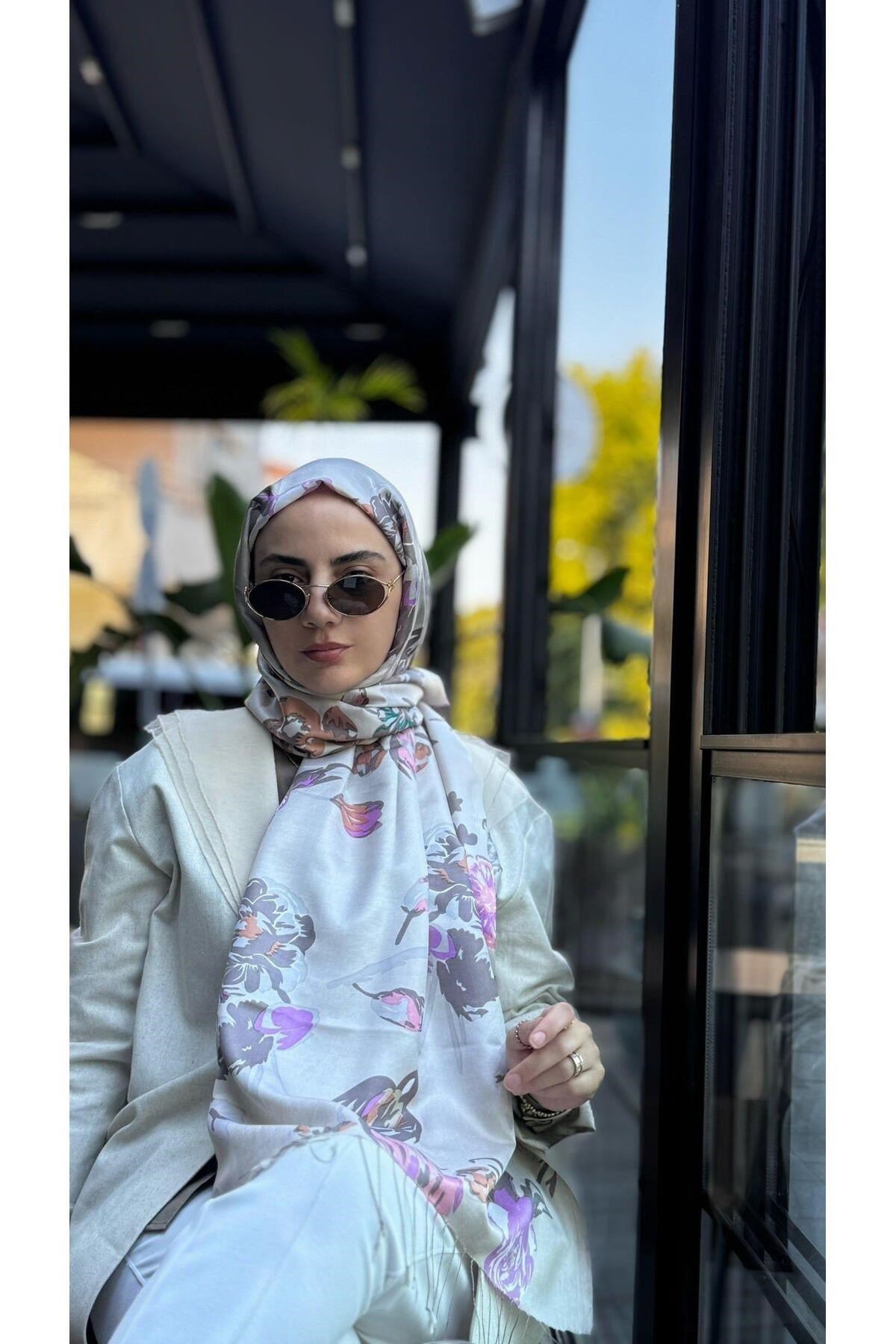 Göksu Sefası Desenli İpek Şal Krem
