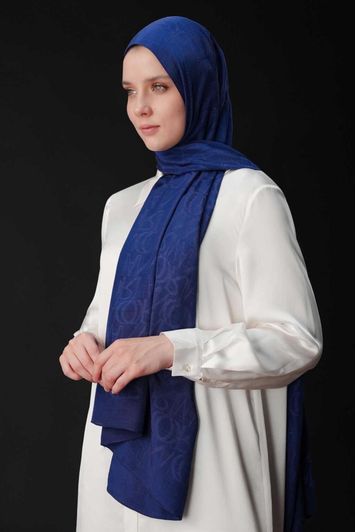 İmannoor 3046 İmza Monogram Shiny Jakar Şal 70x200