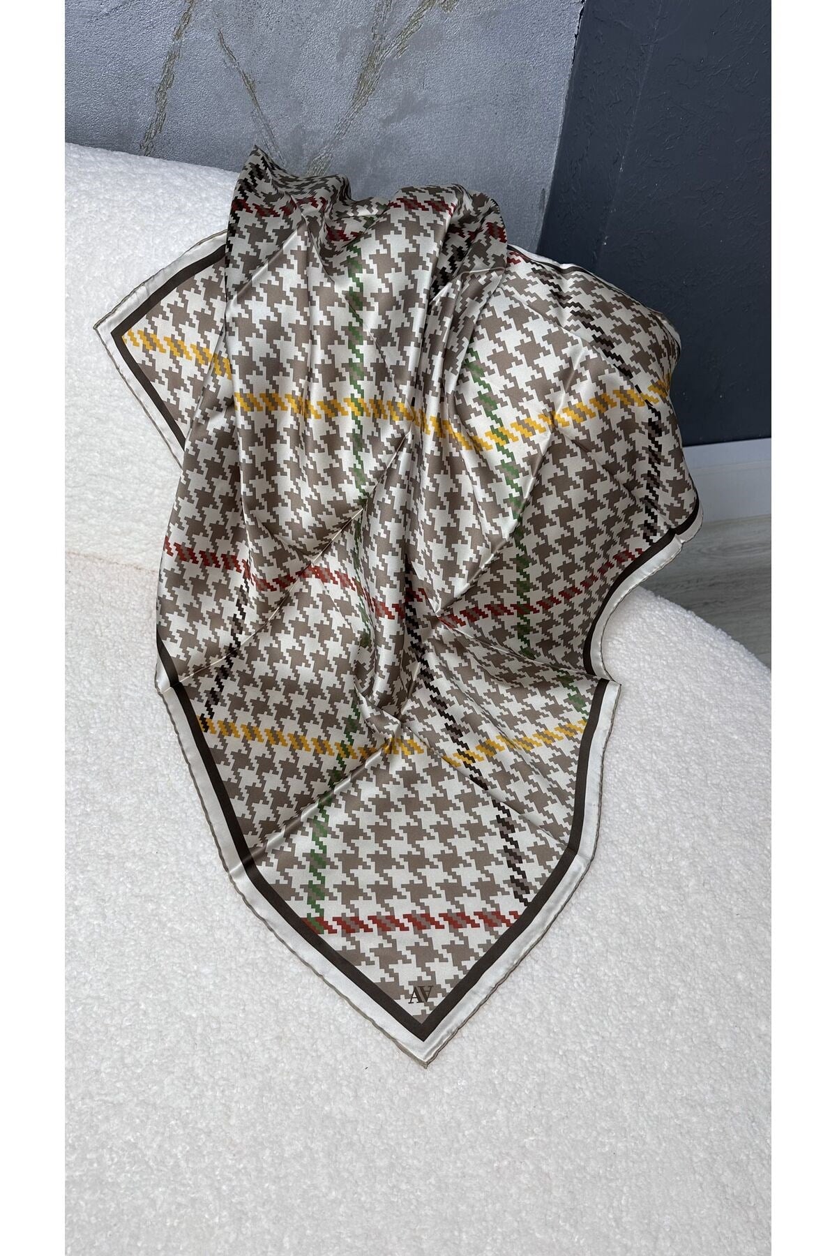 Kazayağı Twill - Sura Ipek Eşarp