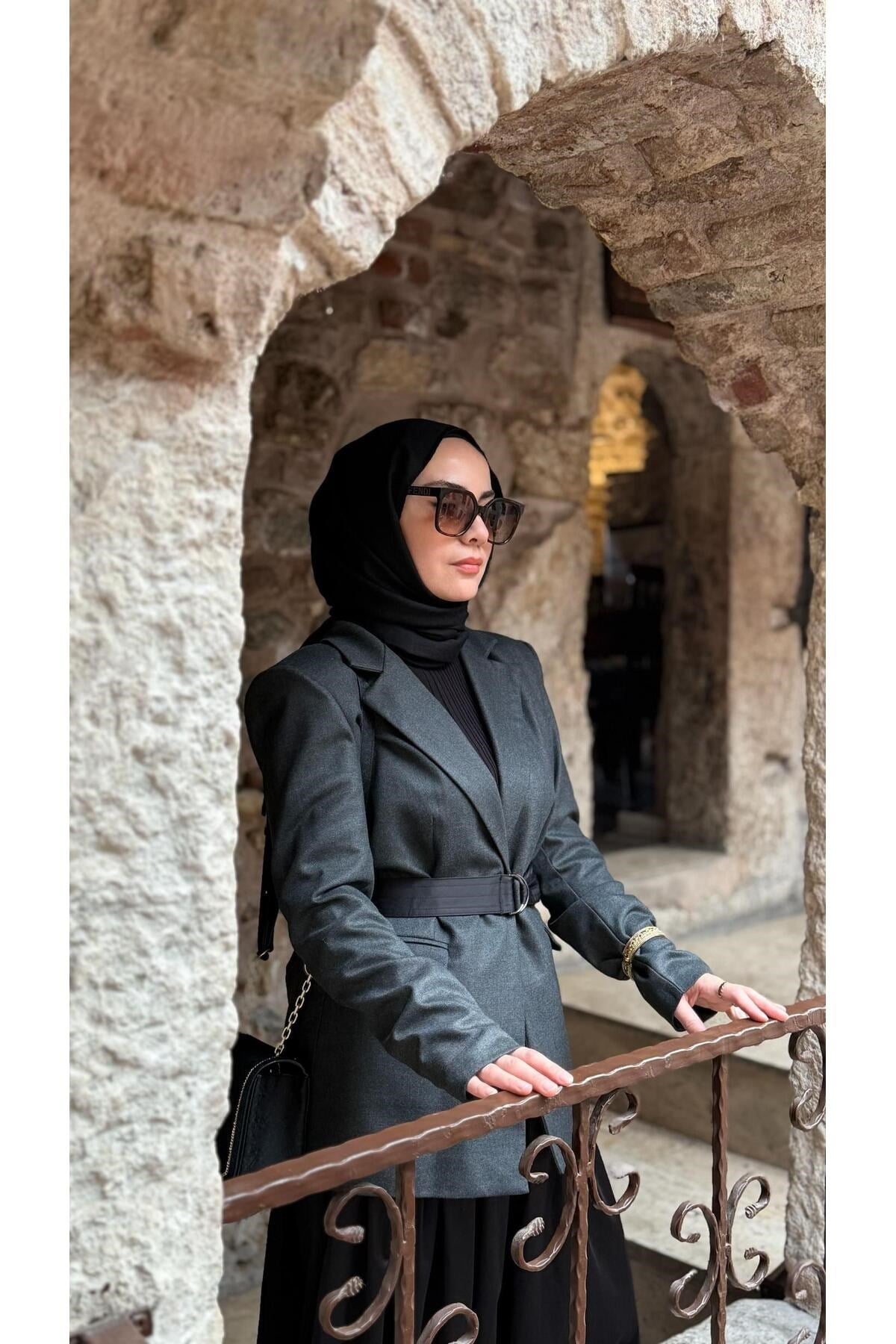Kemer Detaylı Blazer Ceket Siyah