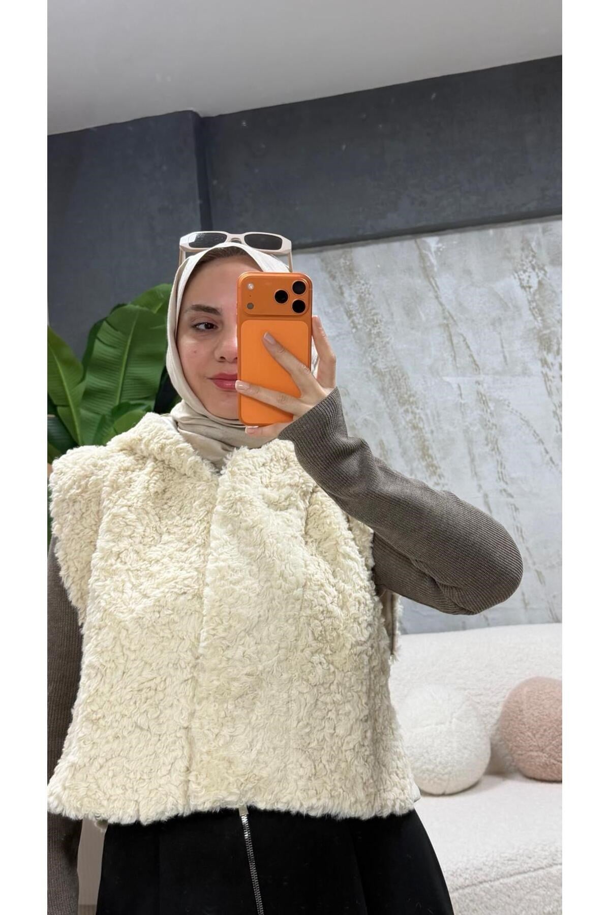 Kısa Peluş Yelek Krem