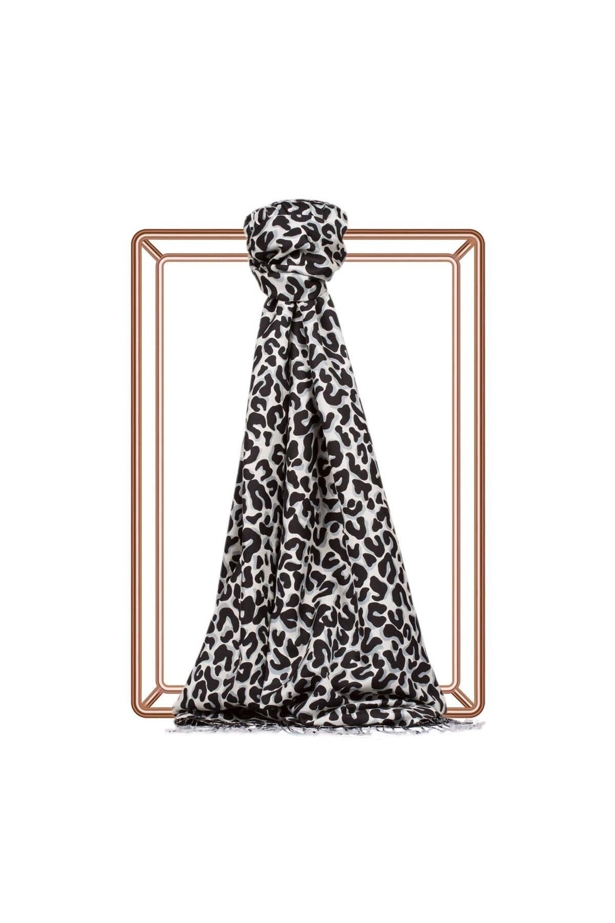 Leopar Desenli İpek Şal 02452-Siyah