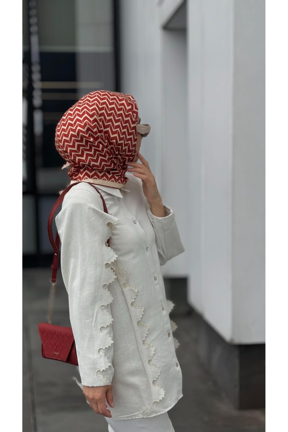 Nakış Detaylı Doğal Dokulu Gömlek Krem
