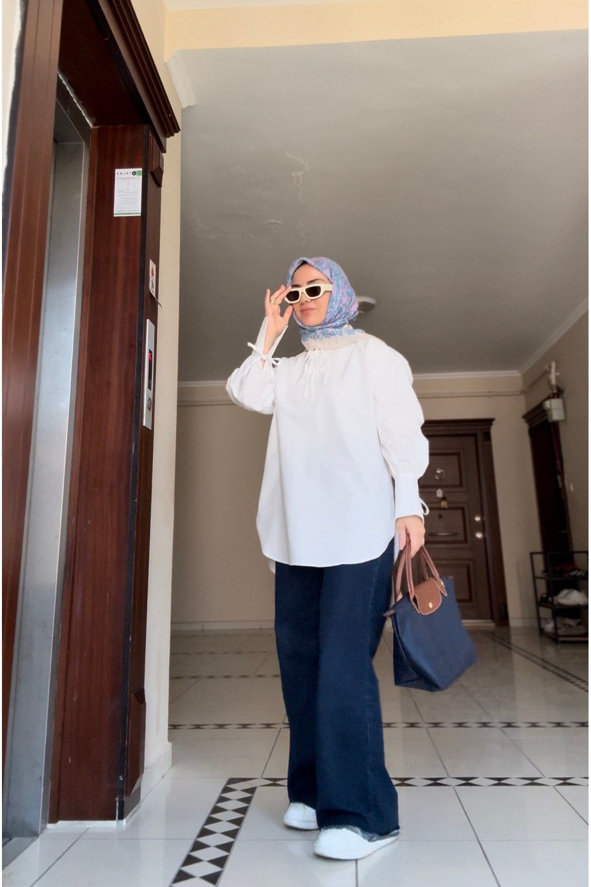 Pamuklu Biyeli Gömlek Yaka Tunik Beyaz
