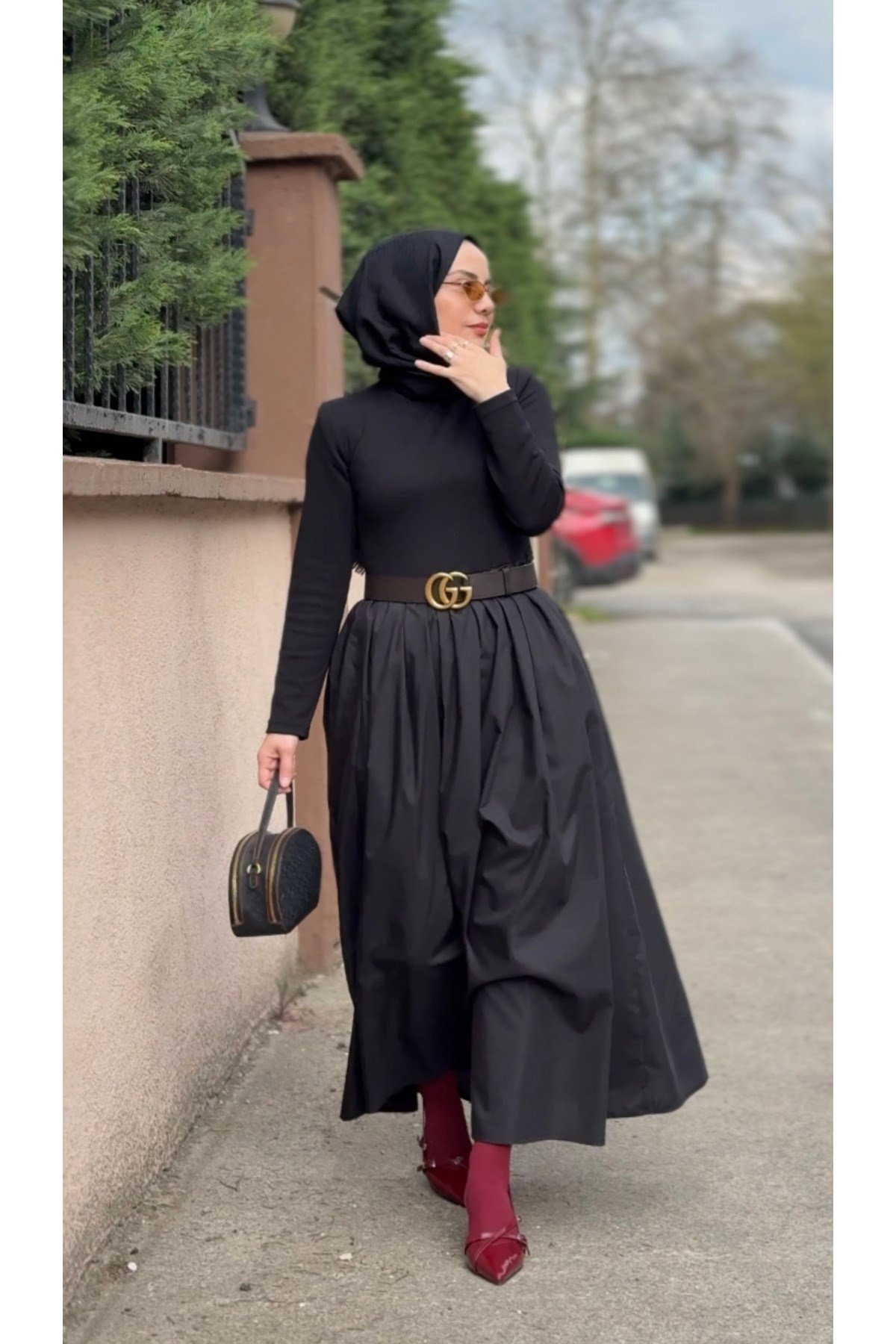 Pile Detaylı Elbise Siyah