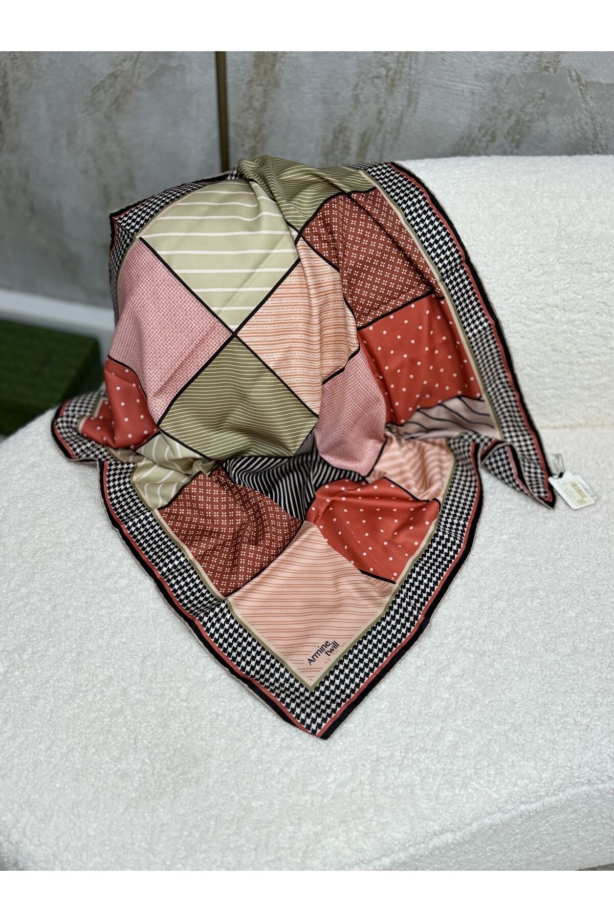 Semra İlhan - Armine Polyester Eşarp