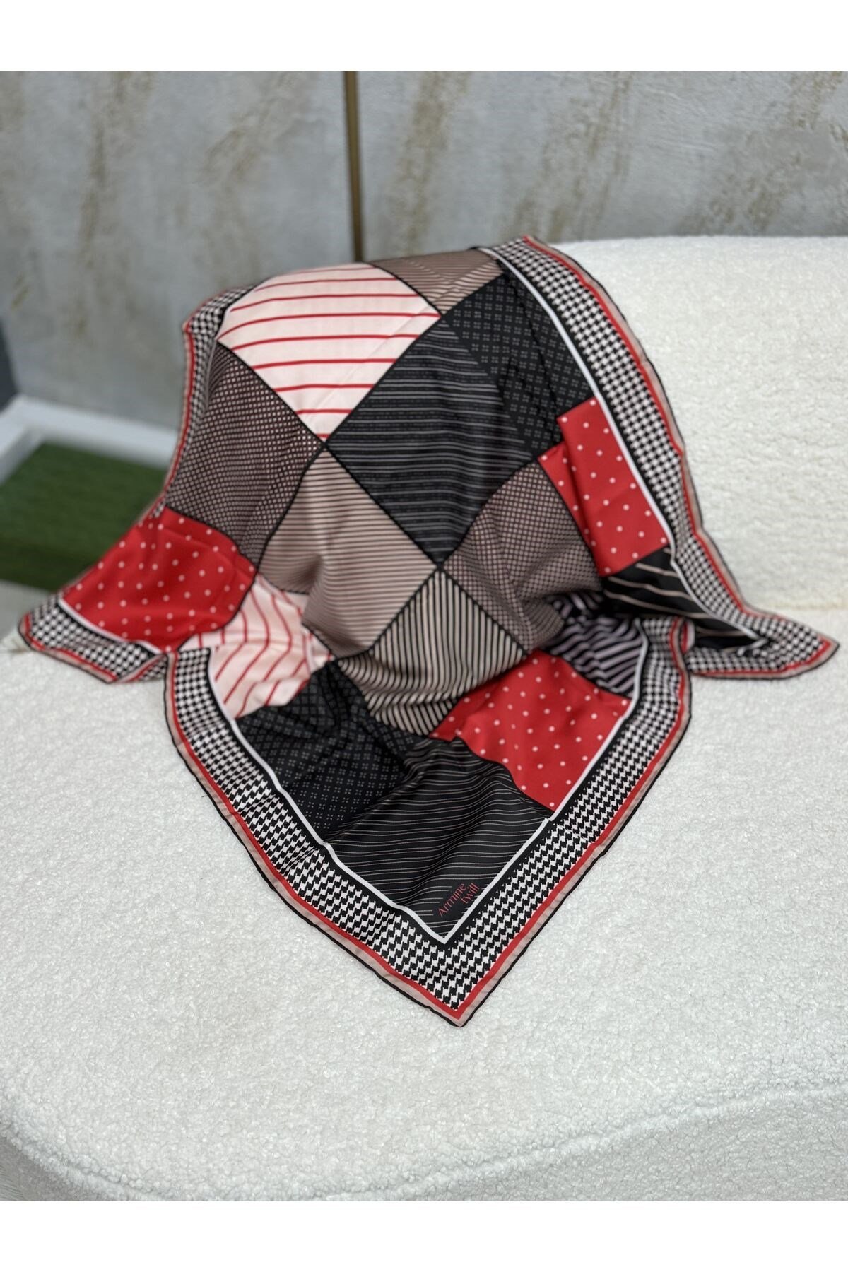 Semra İlhan - Armine Polyester Eşarp