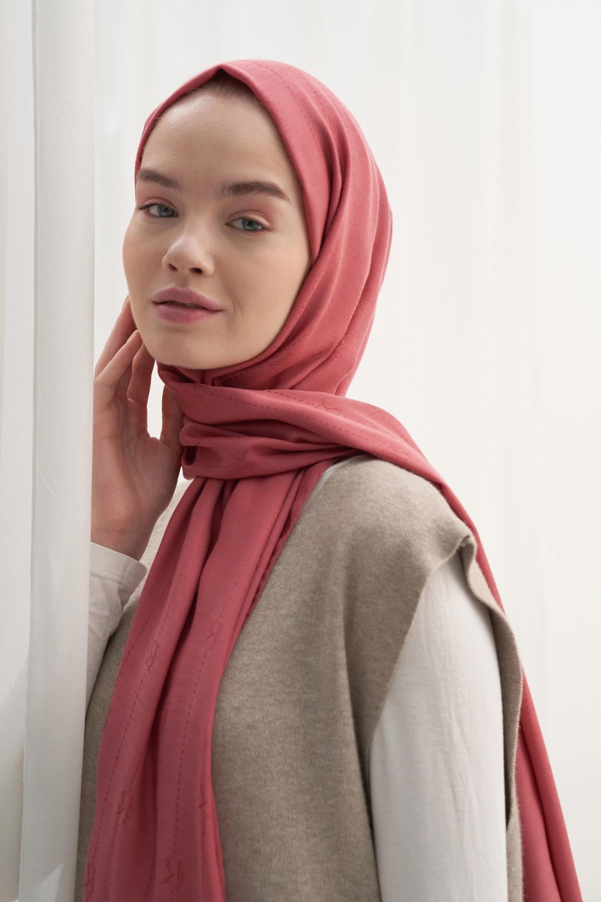 Semra İlhan - Carell Monogram Jakar İtalyan İpekli Şal