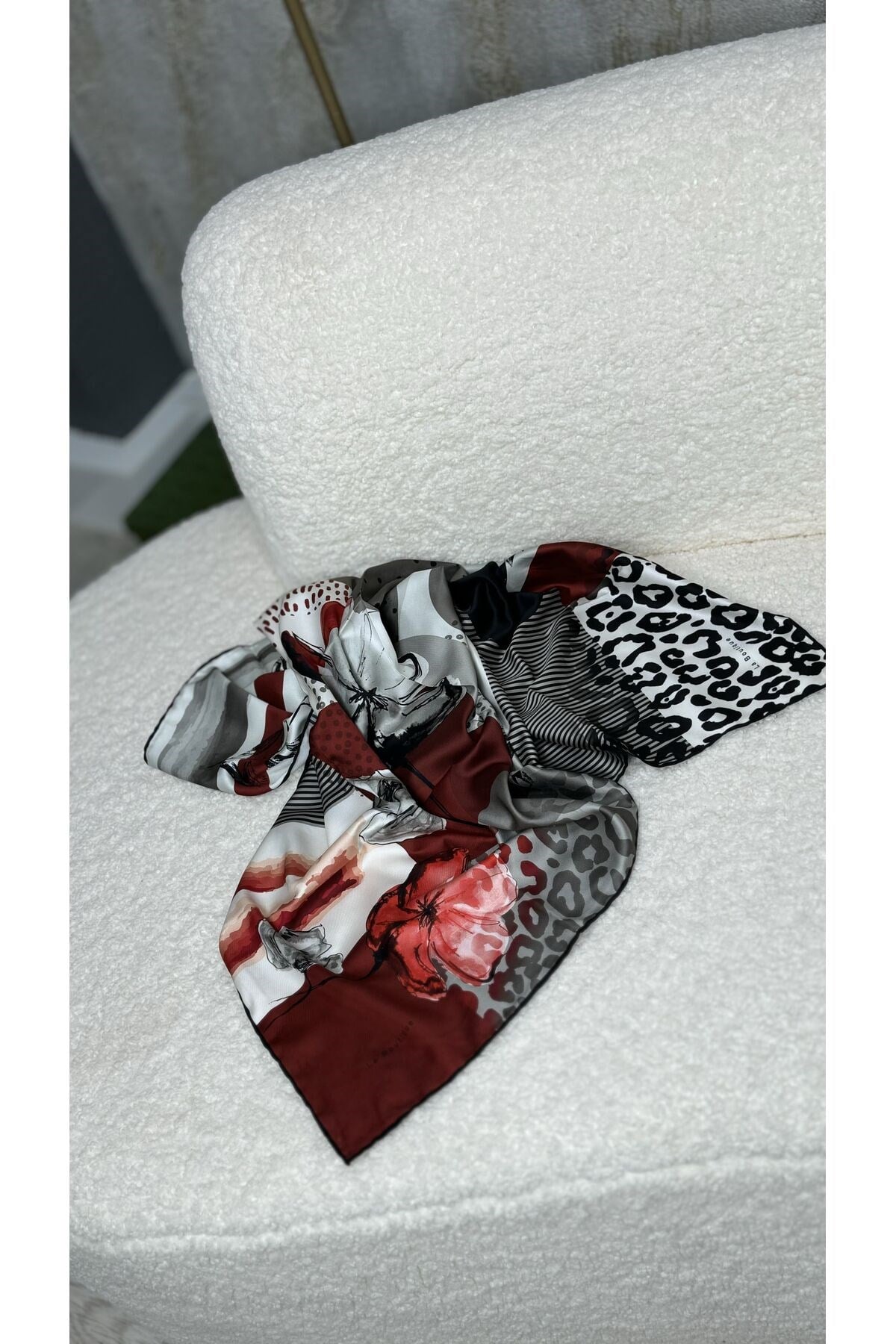 Semra İlhan - LaBoutigue Polyester Eşarp