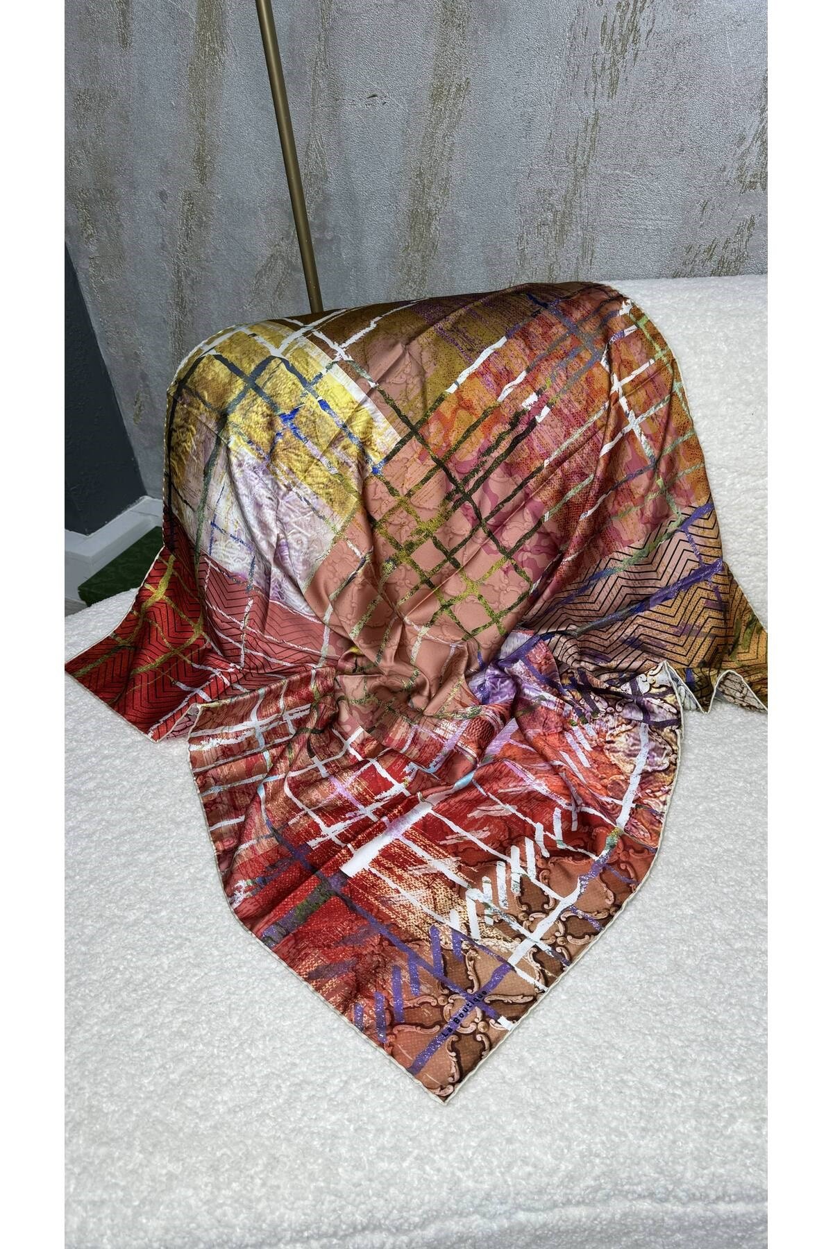 Semra İlhan - LaBoutigue Polyester Eşarp