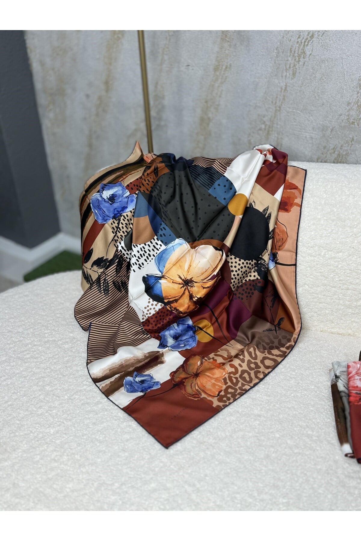 Semra İlhan - LaBoutigue Polyester Eşarp