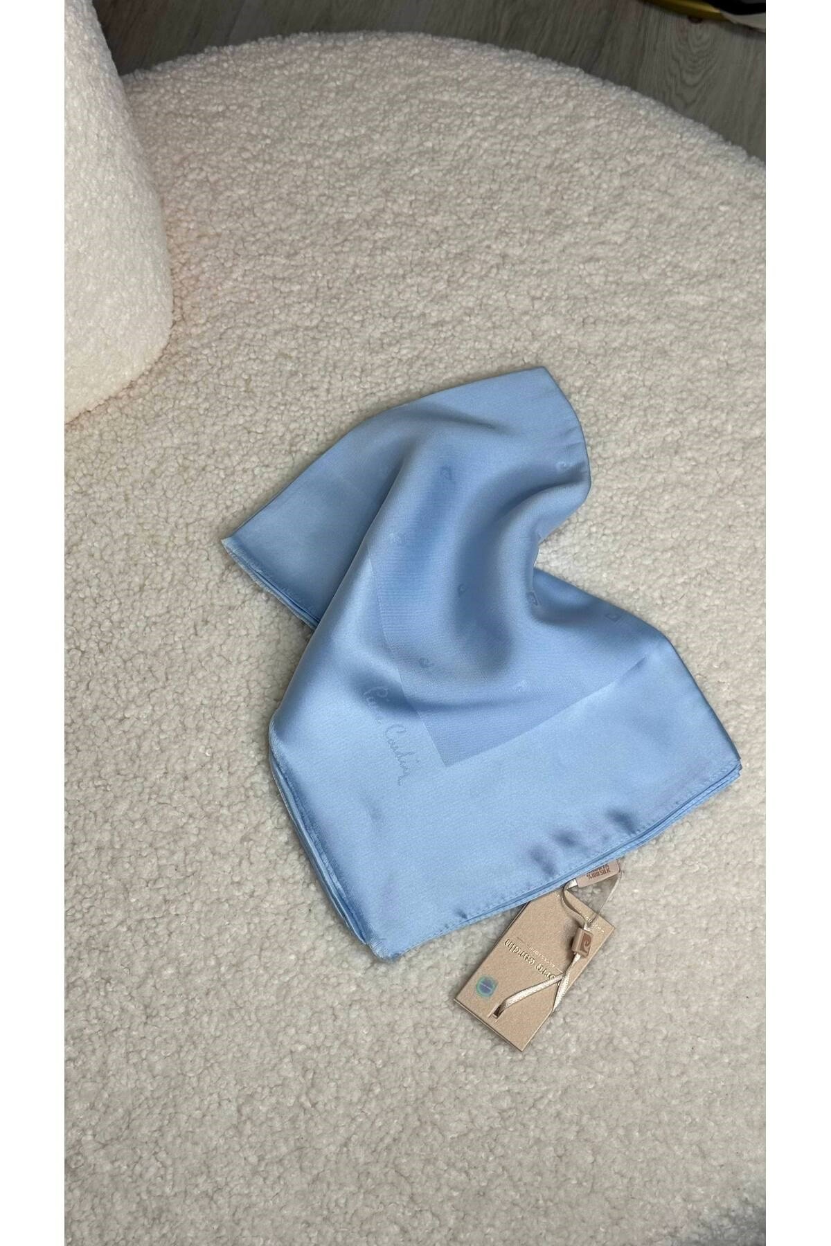 Semra İlhan - Pierre Cardin İpek Şal
