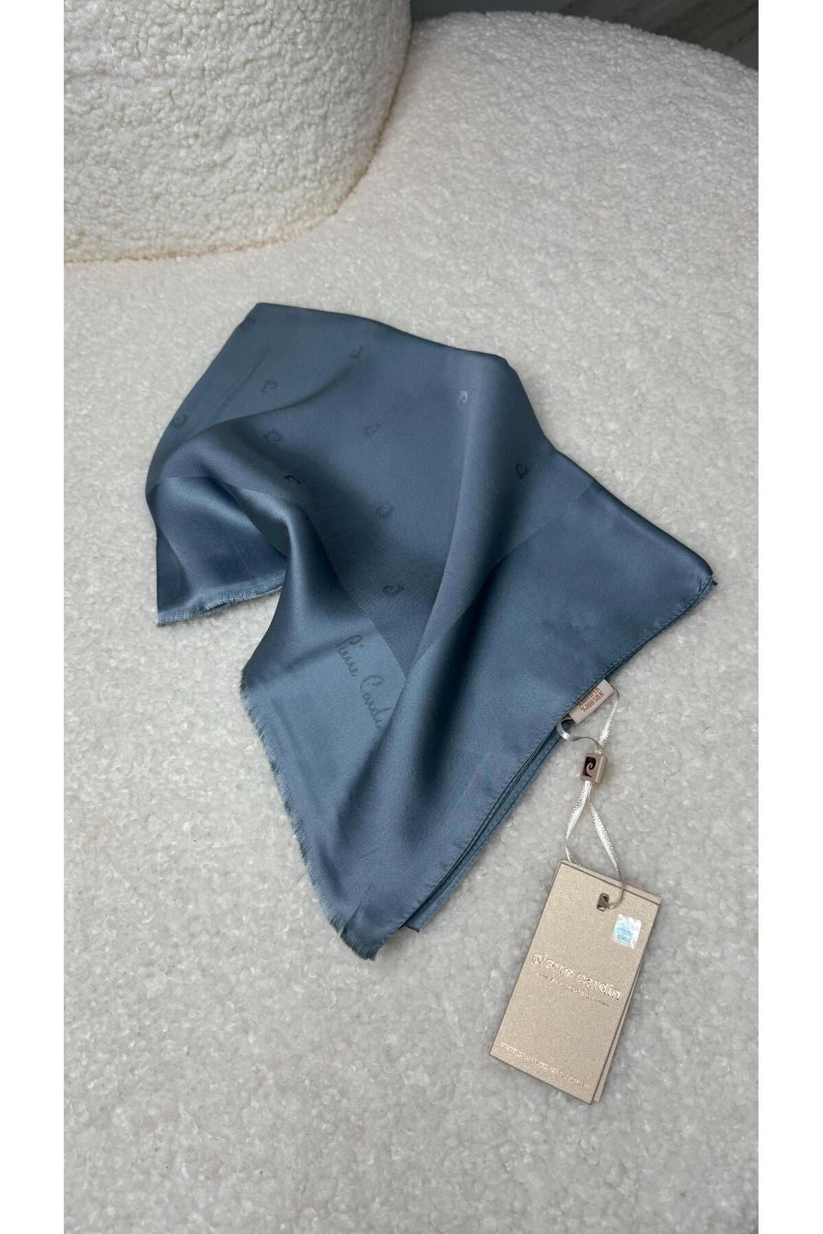Semra İlhan - Pierre Cardin İpek Şal