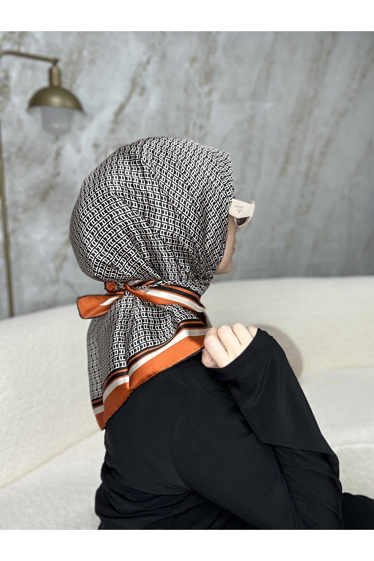 Sura Ipek Eşarp