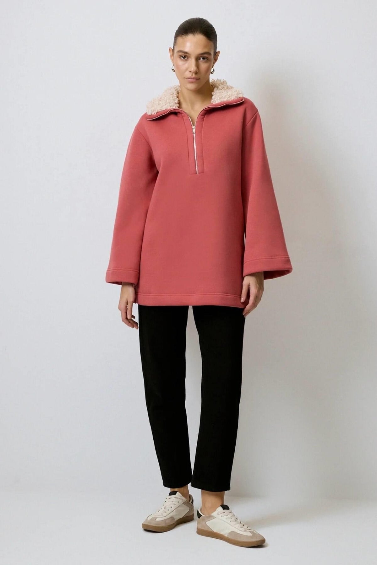 Yakası Kürklü Sweatshirt Rose