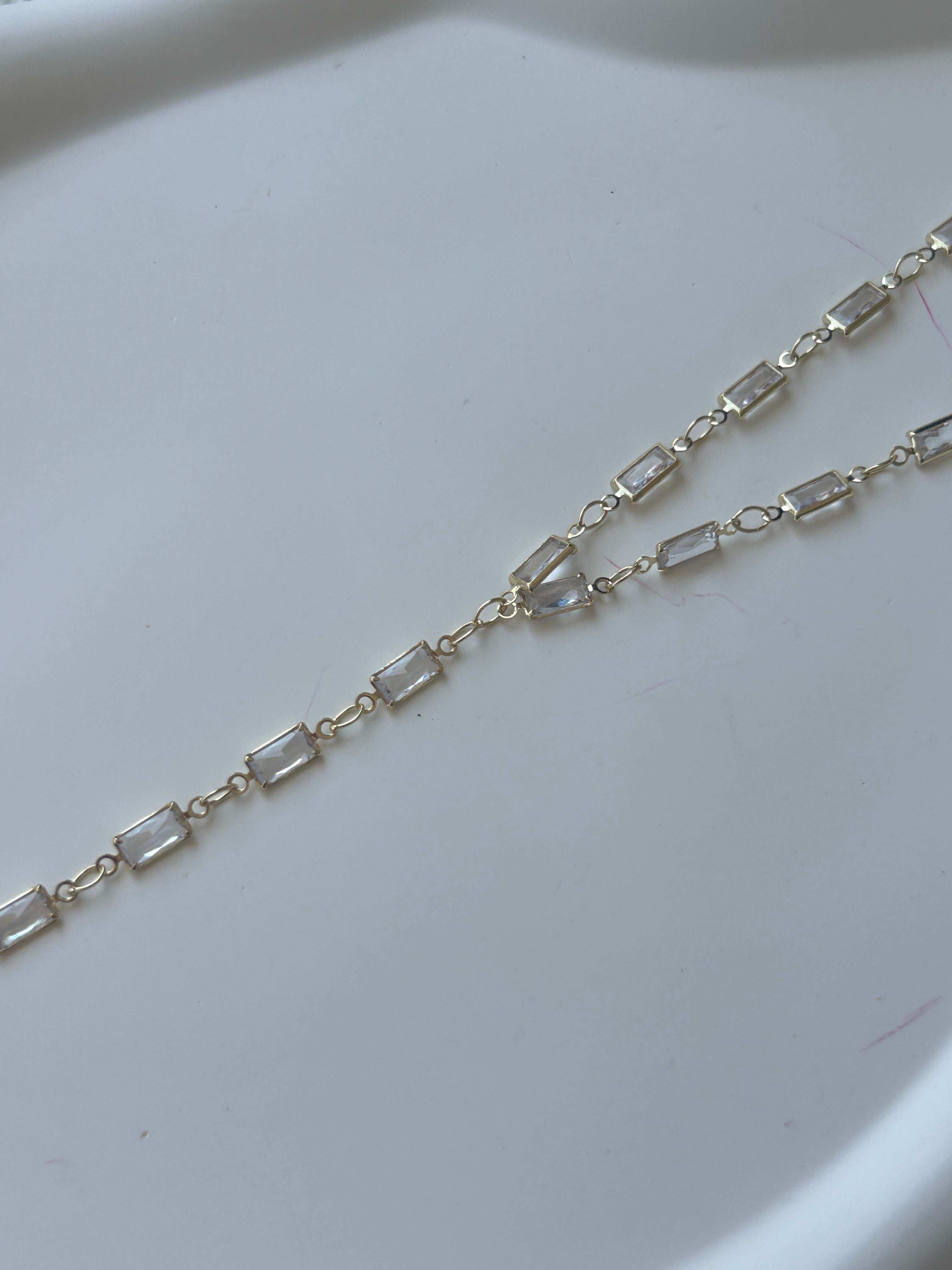 Beyaz Taşlı Y Kolye 