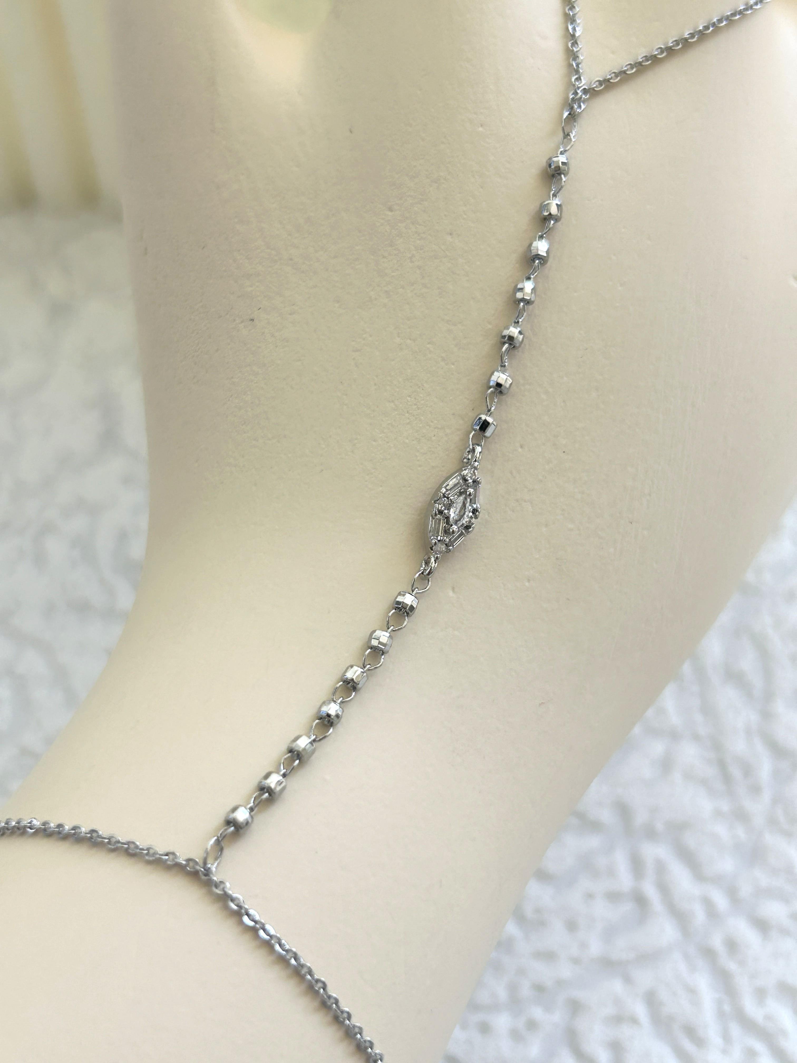 Elips Zirkon Taş Detay Silver Şahmeran