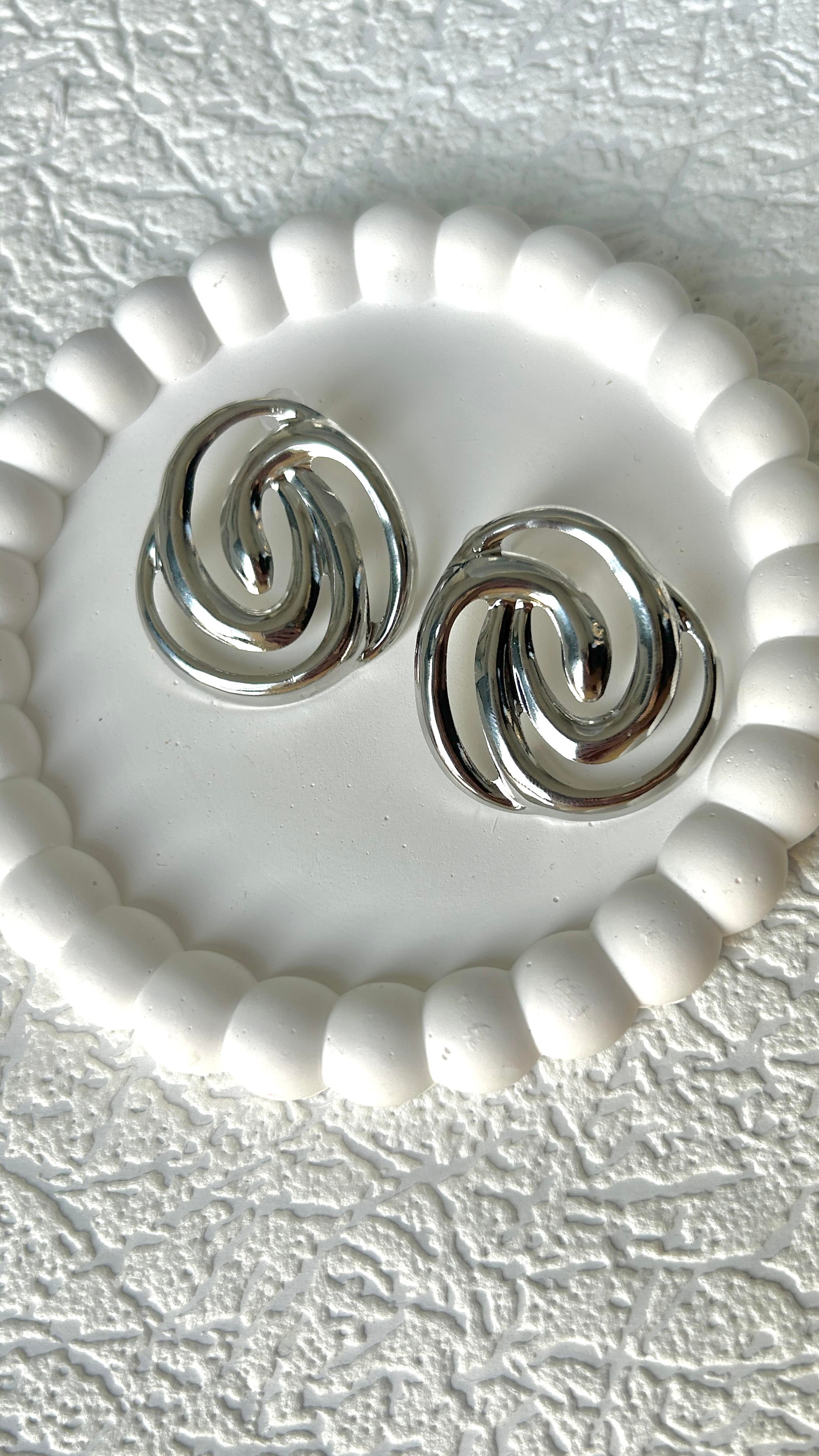 Gül Tasarım Silver Küpe 
