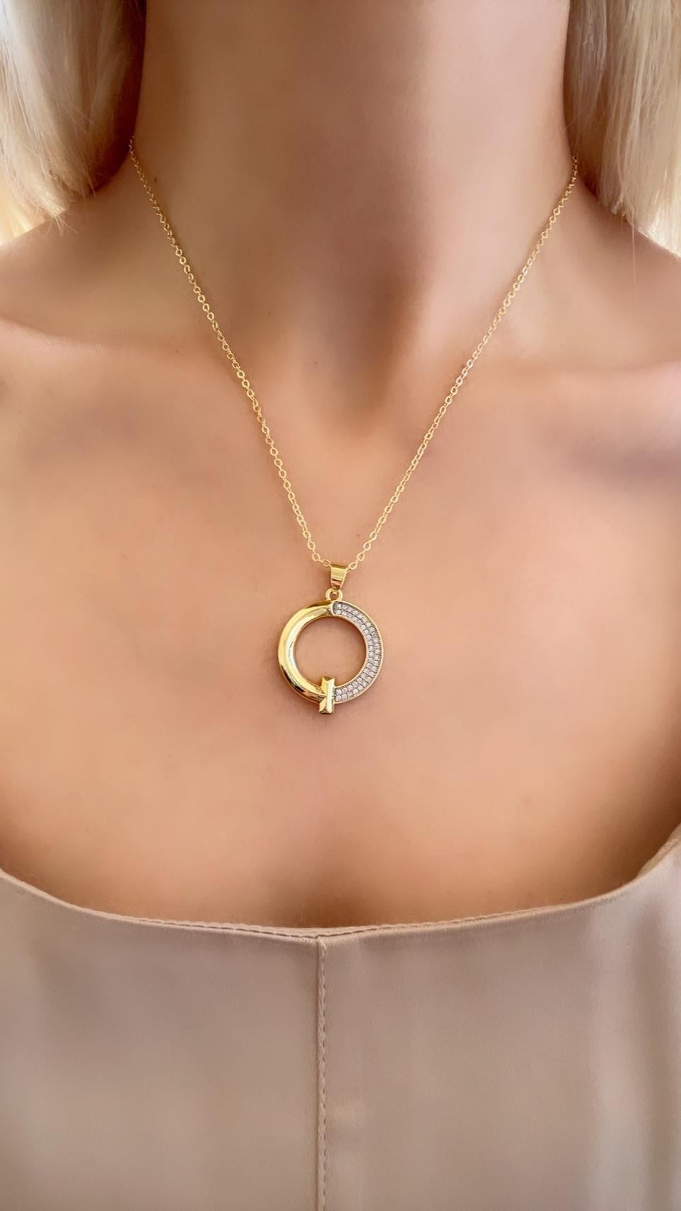 Özel Seri Marka Model Taşlı Halka Kolye 