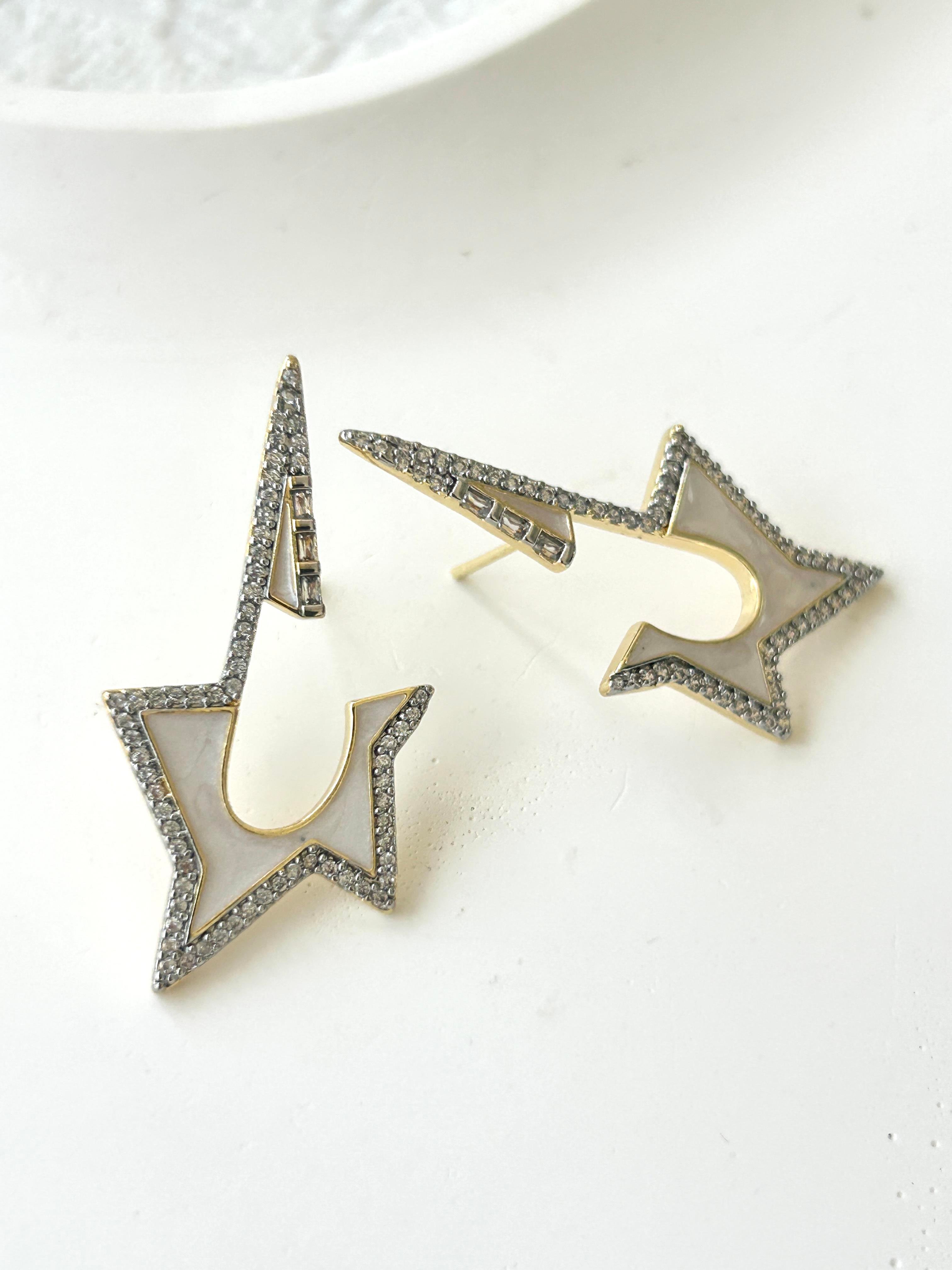 Premium Beyaz Yıldız Küpe