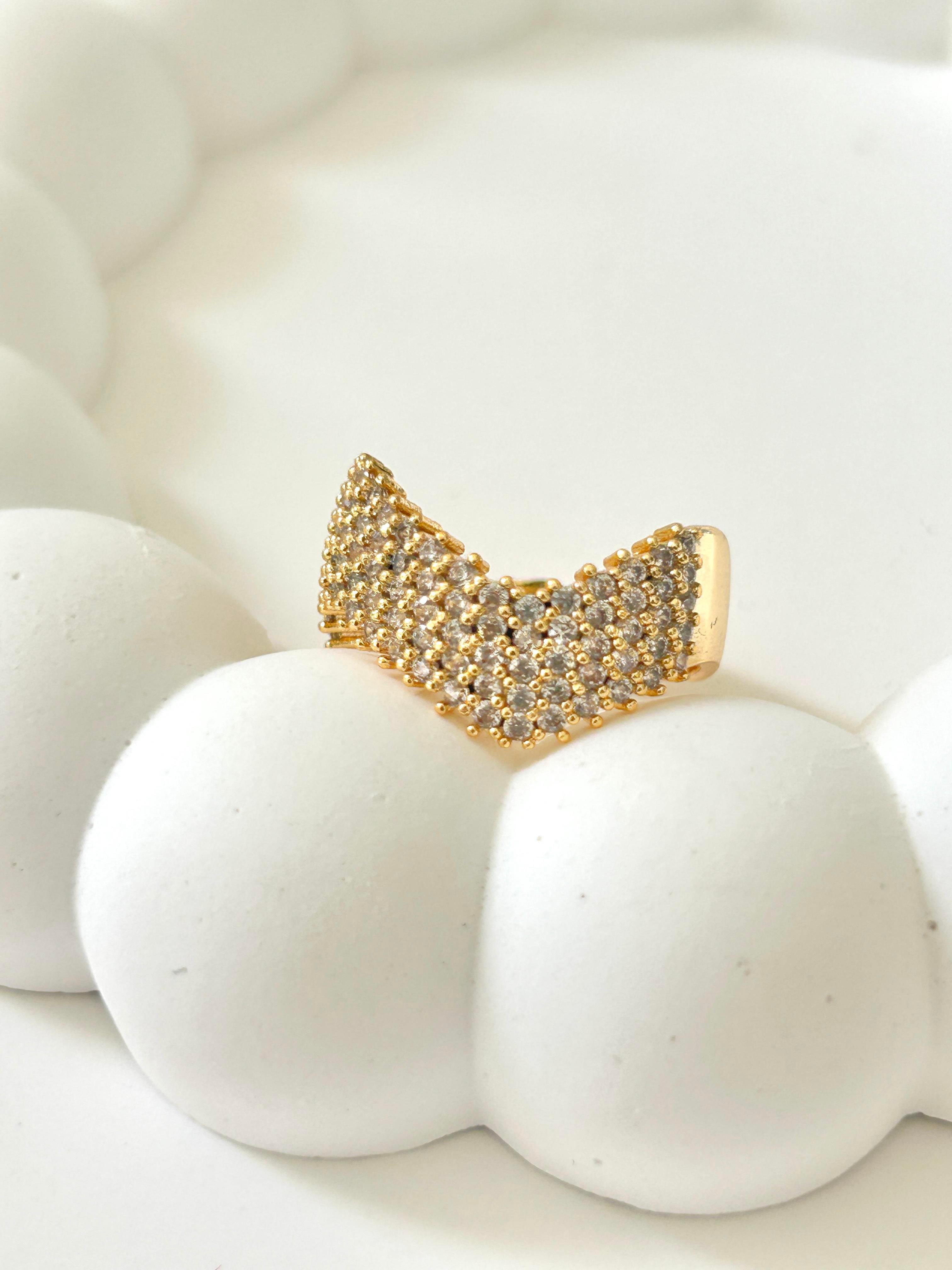 Premium Dalga Model Zirkon Taşlı Gold Yüzük