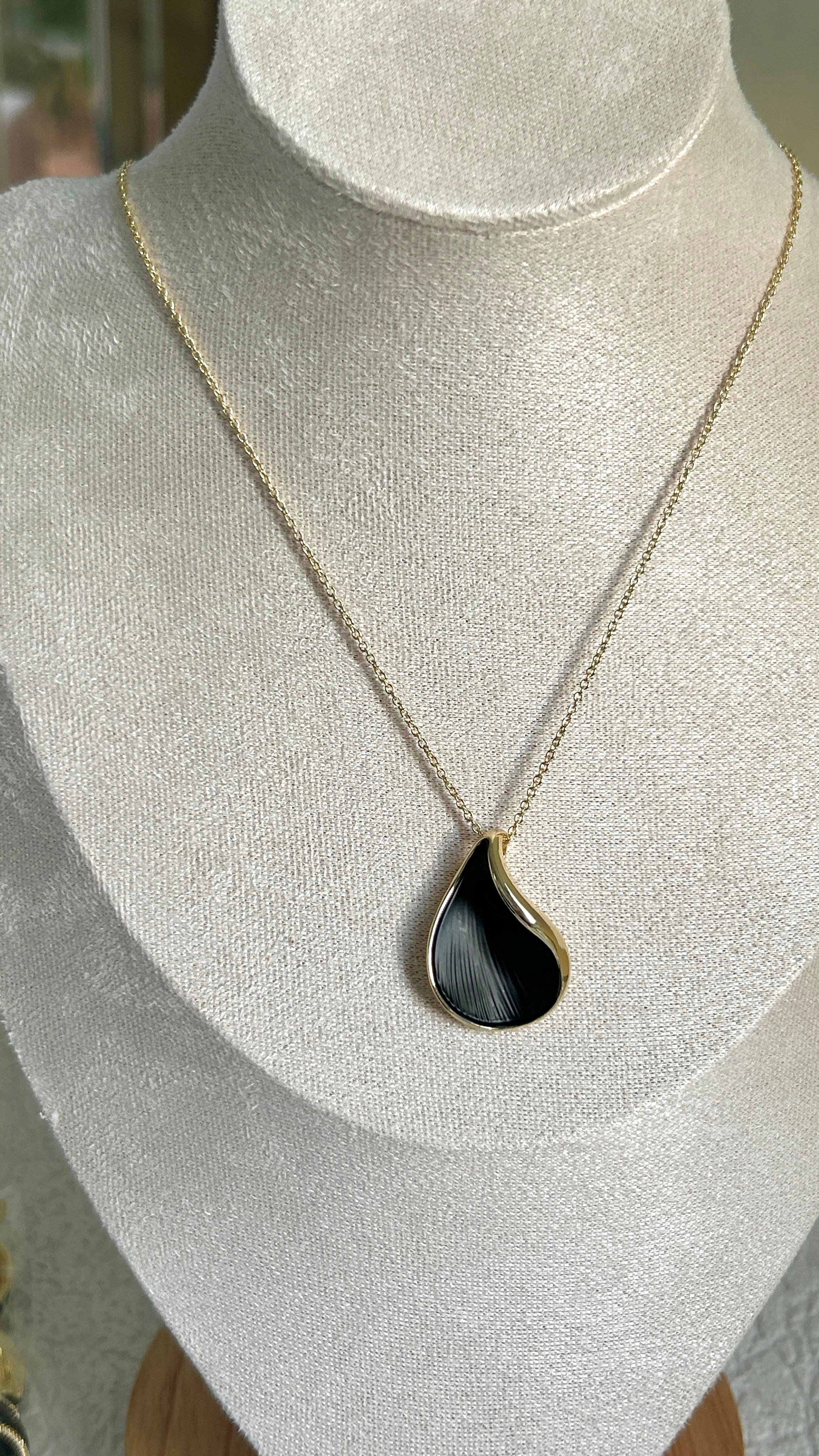 Premium Seri Damla Model Siyah Küpe