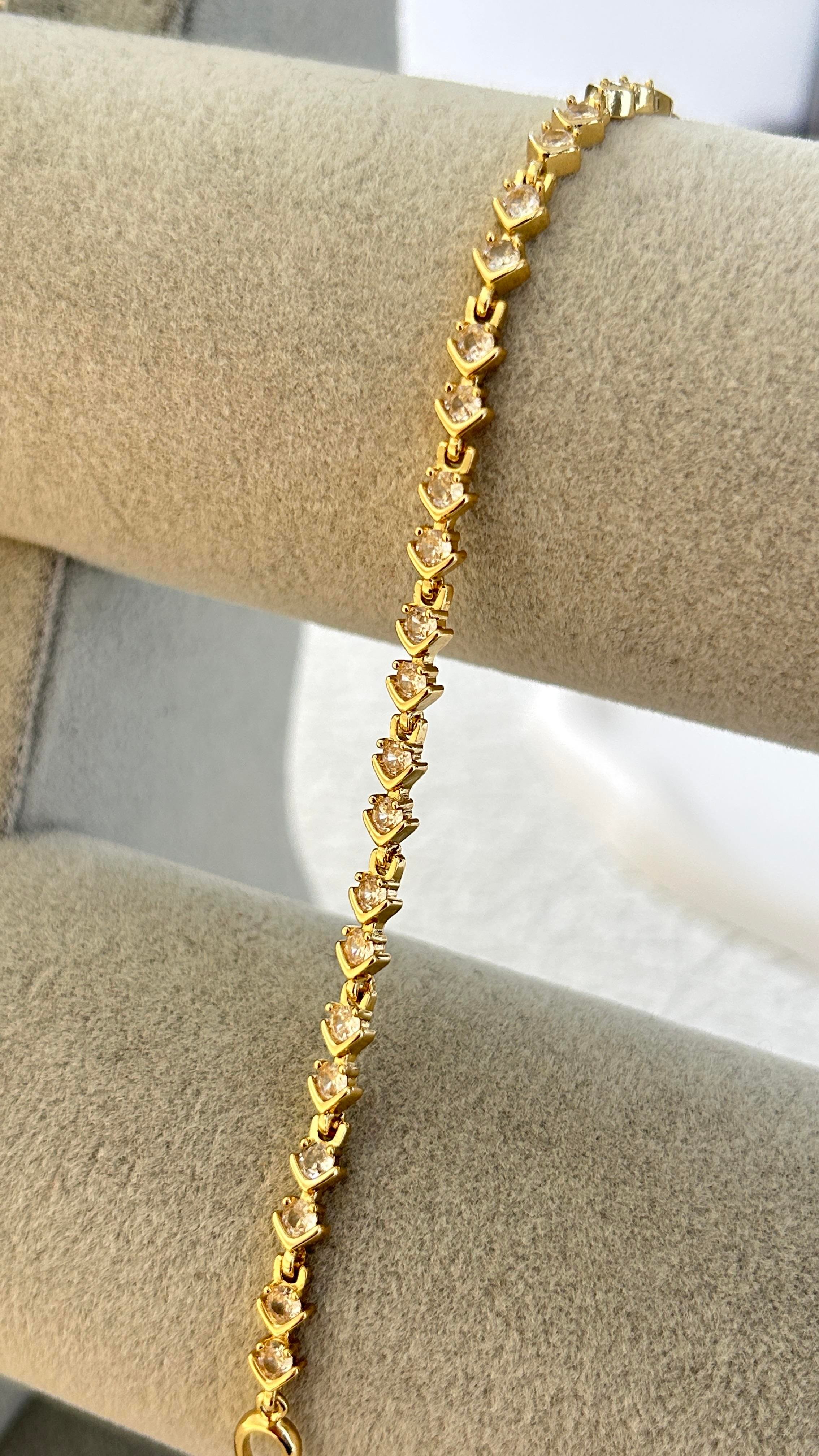 Premium Taşlı Gold Bileklik