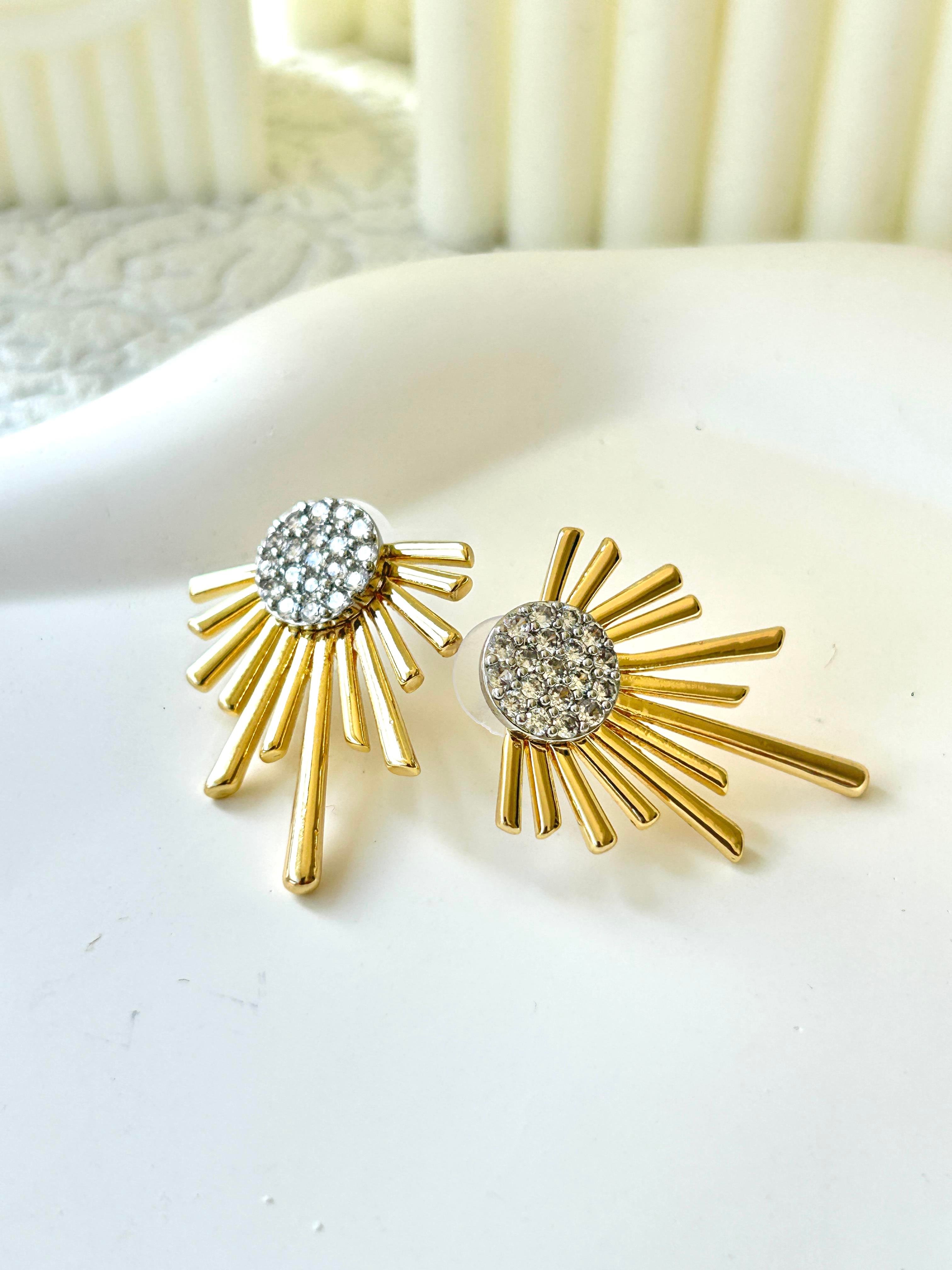 Premium Zirkon Taşlı Tasarım Gold Küpe