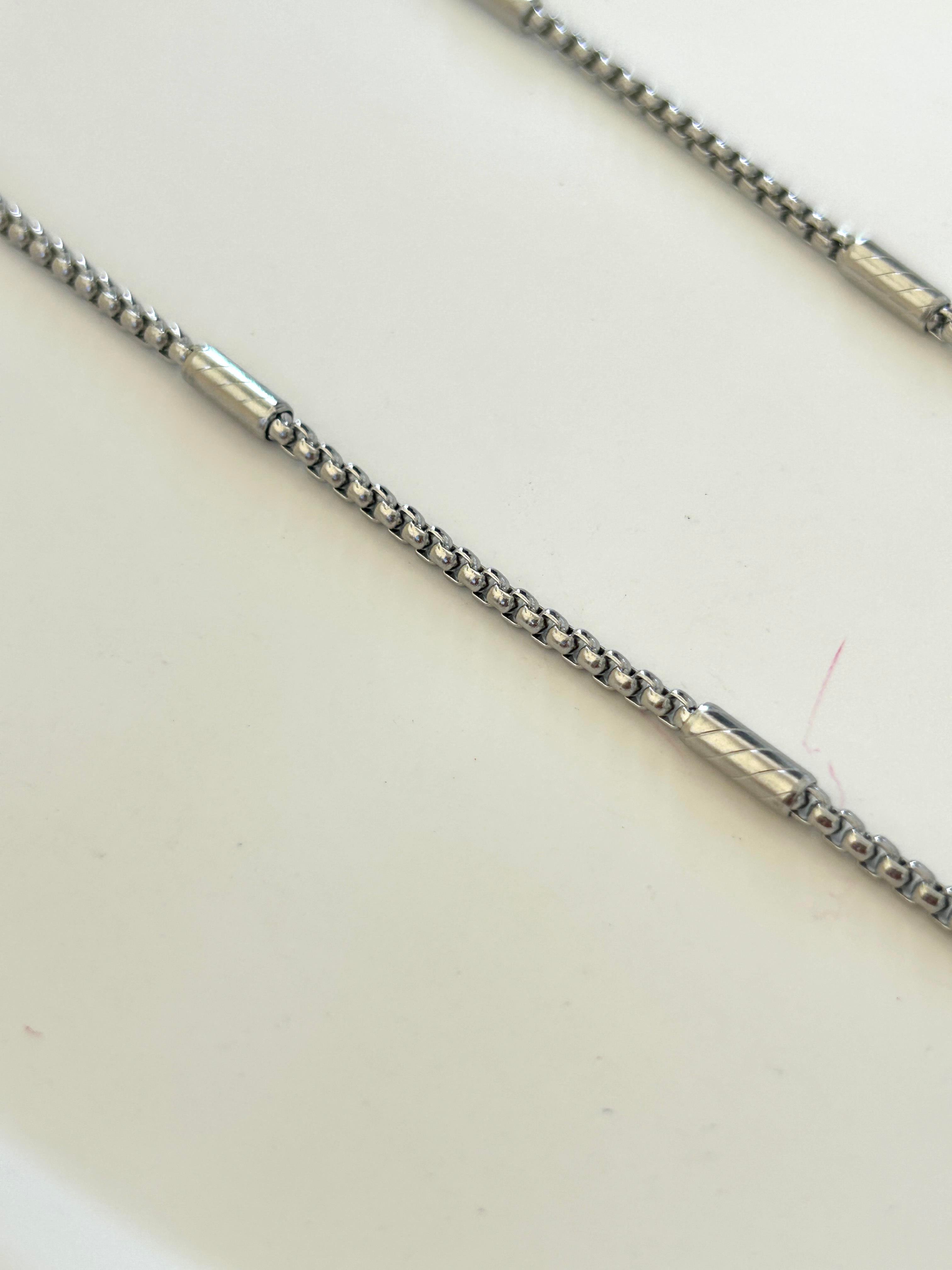 Silindir Detaylı Çelik Kolye