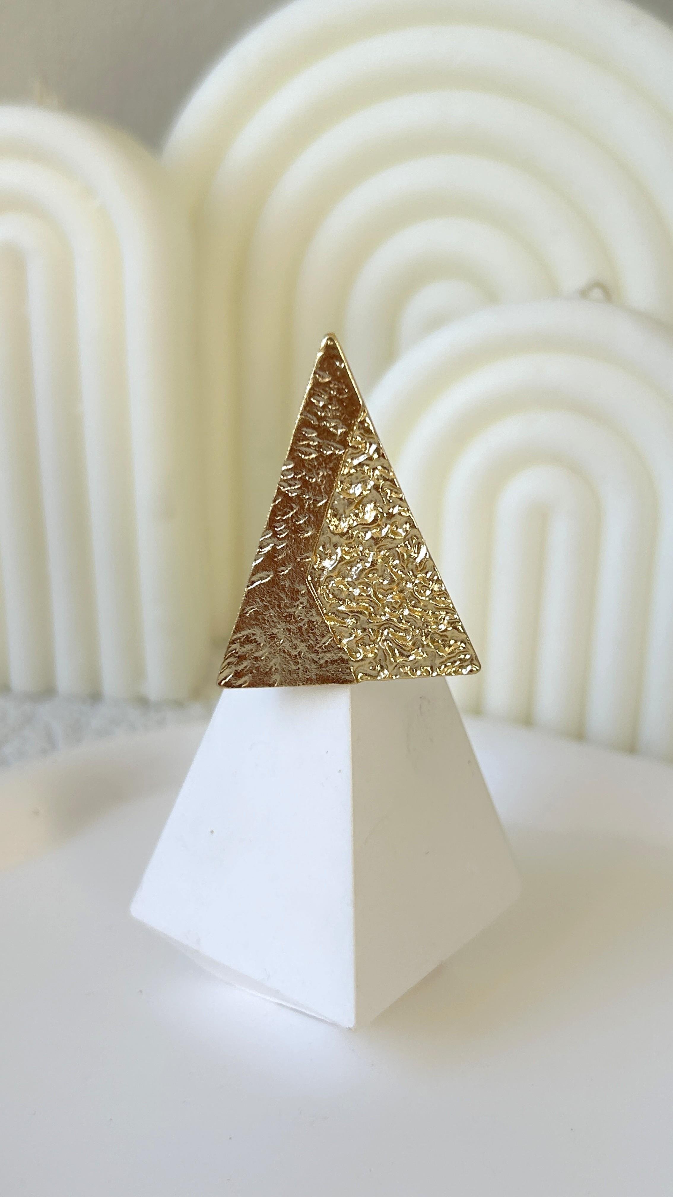 Üçgen Tasarım Ayarlanabilir Gold Yüzük