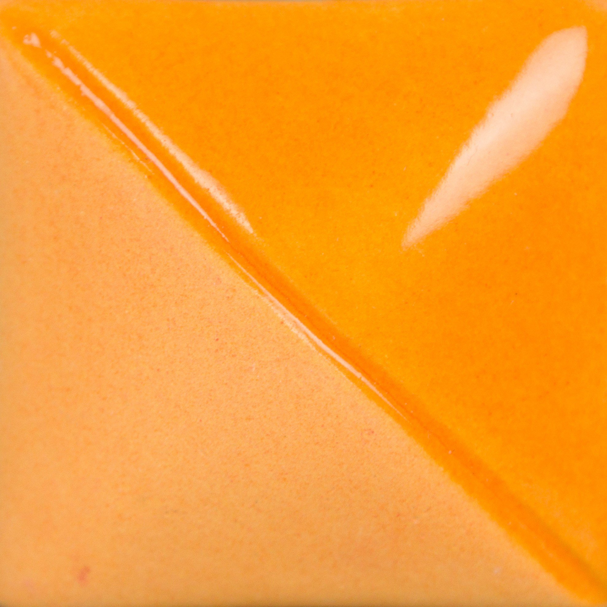 UG-223 Apricot 118 ML 