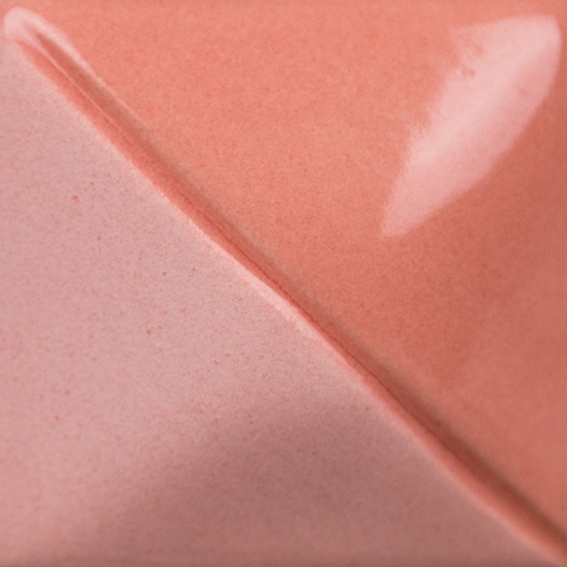 UG-216 Peach 118 ML 