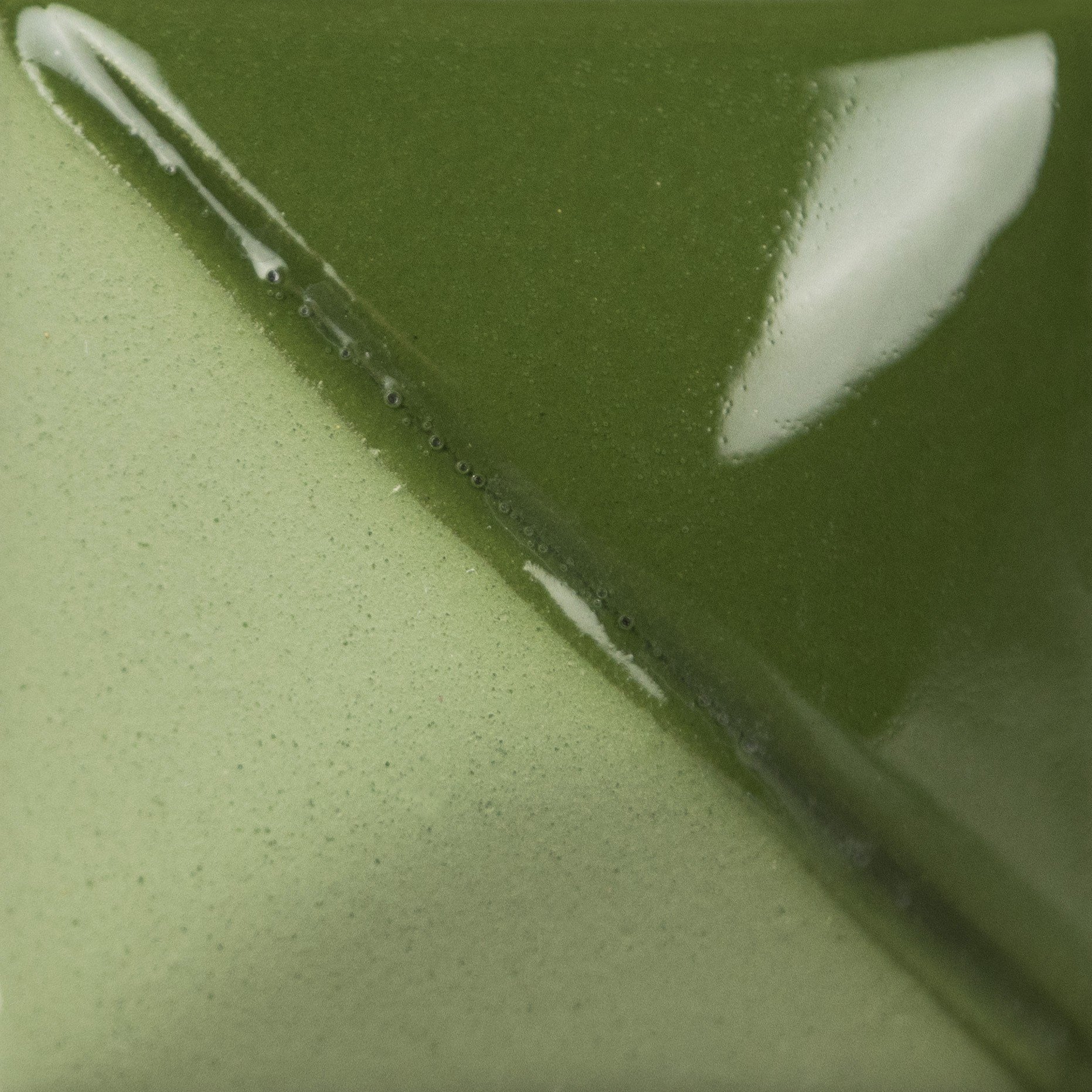 UG-021 Leaf Green 118 ML 