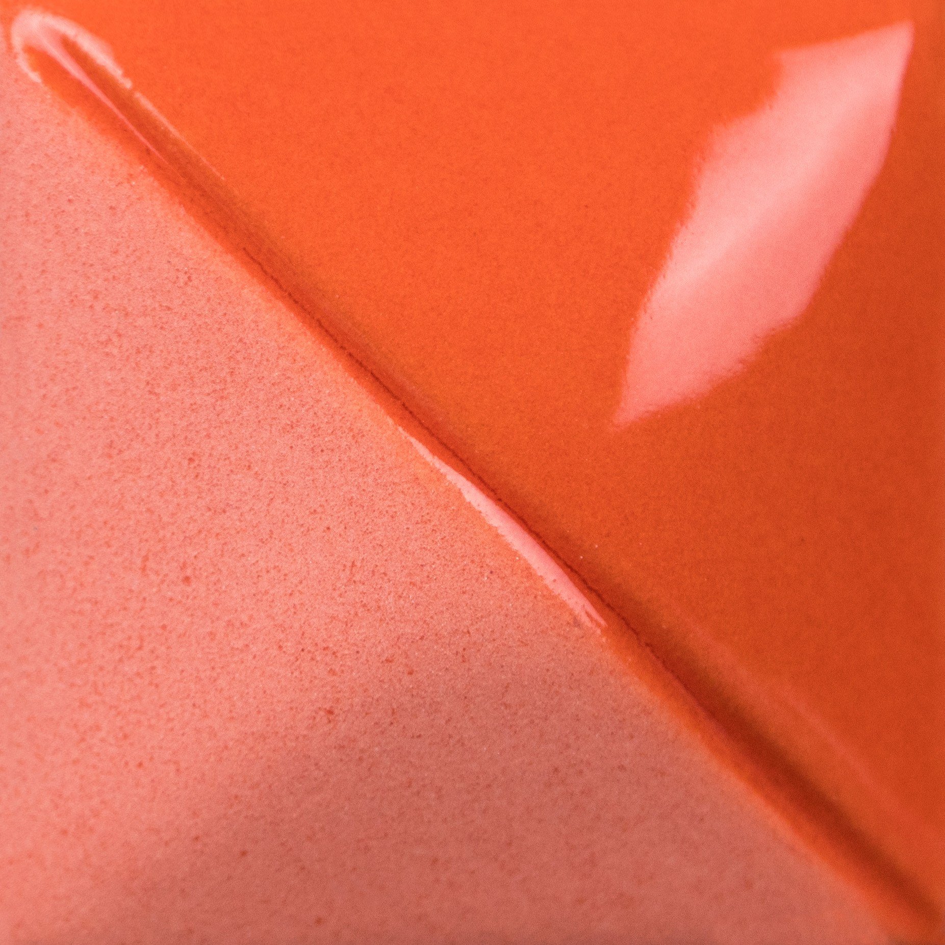 UG-217 Red Coral 118 ML 