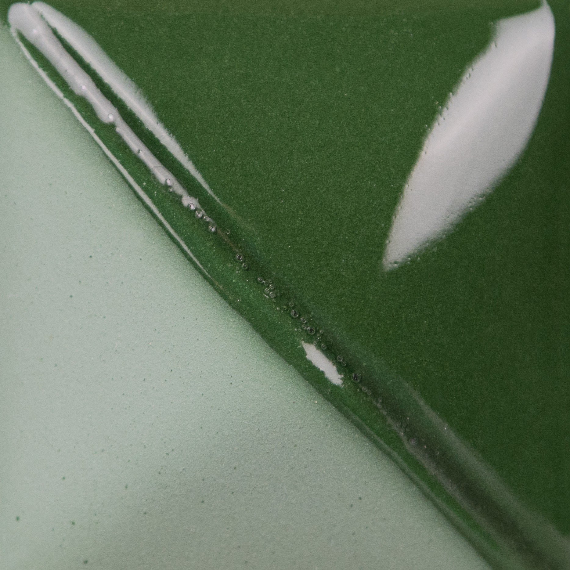 UG-210 Forest Green 118 ML 