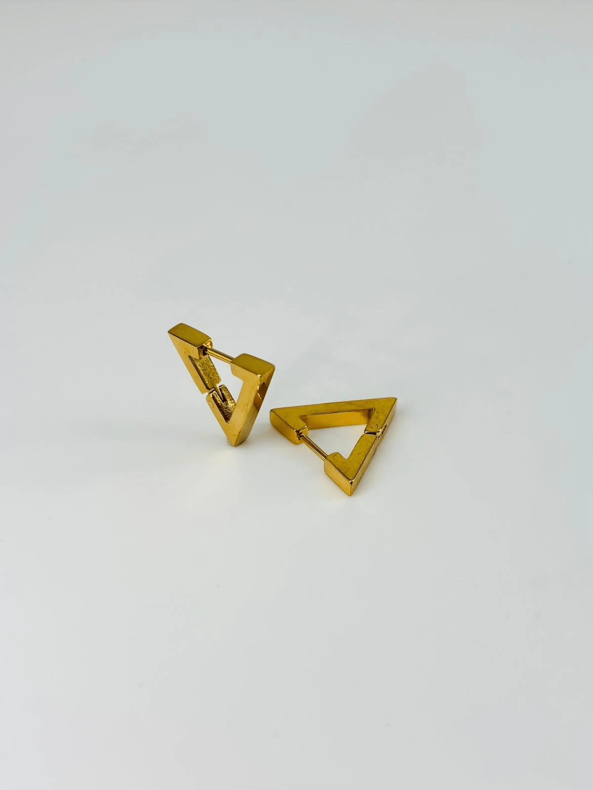 Çelik Erkek Küpe Çap (9 Mm) Kalınlık (3 Mm) - Ekp0020