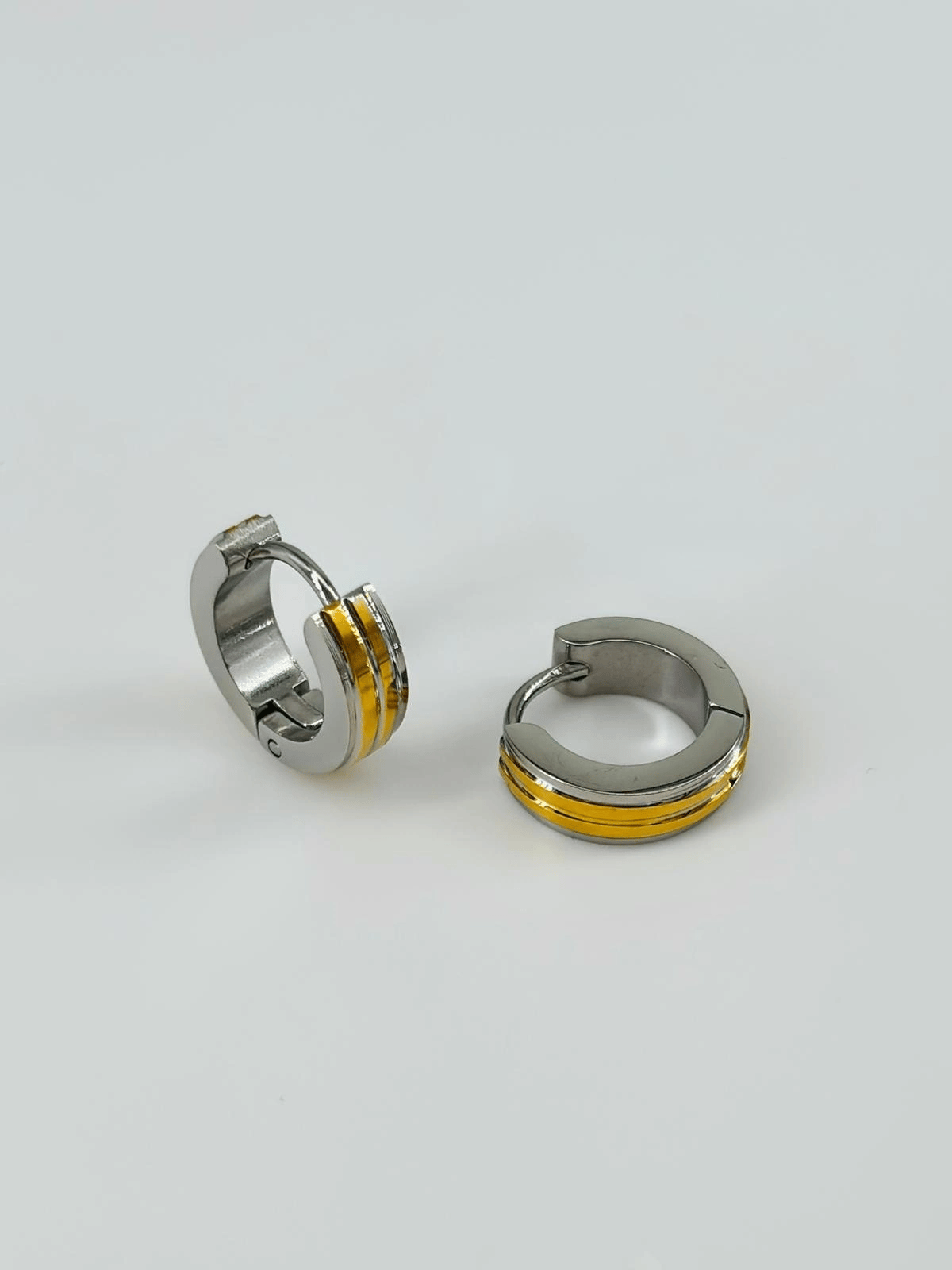 Rodyum Ve   Çelik Erkek Küpe Çap (9 Mm) Kalınlık (4 Mm) - Ekp0001