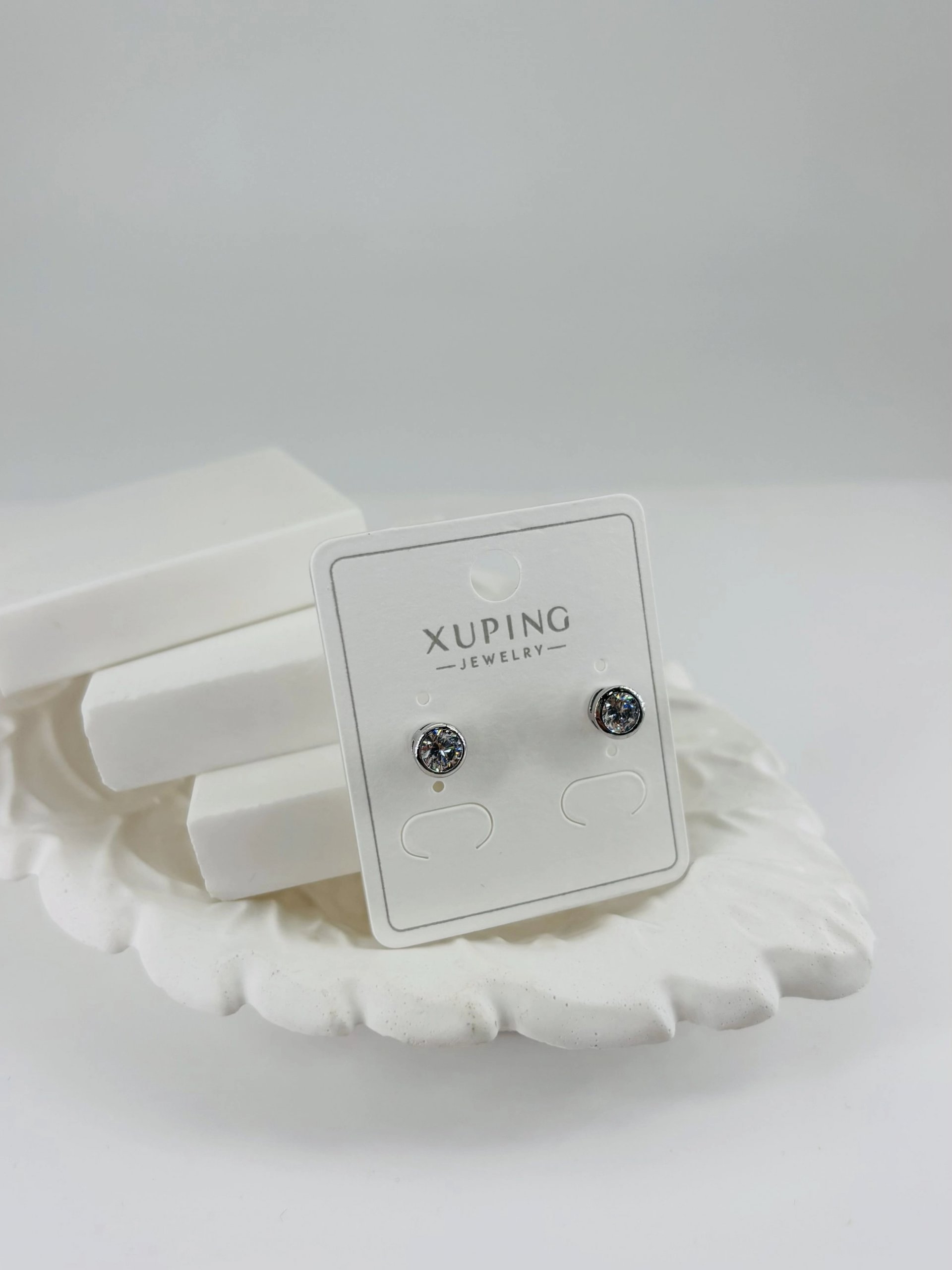 Rodyum Zirkon-5 Mm Taşlı Pirinç Zirkon Küpe - Kp00334