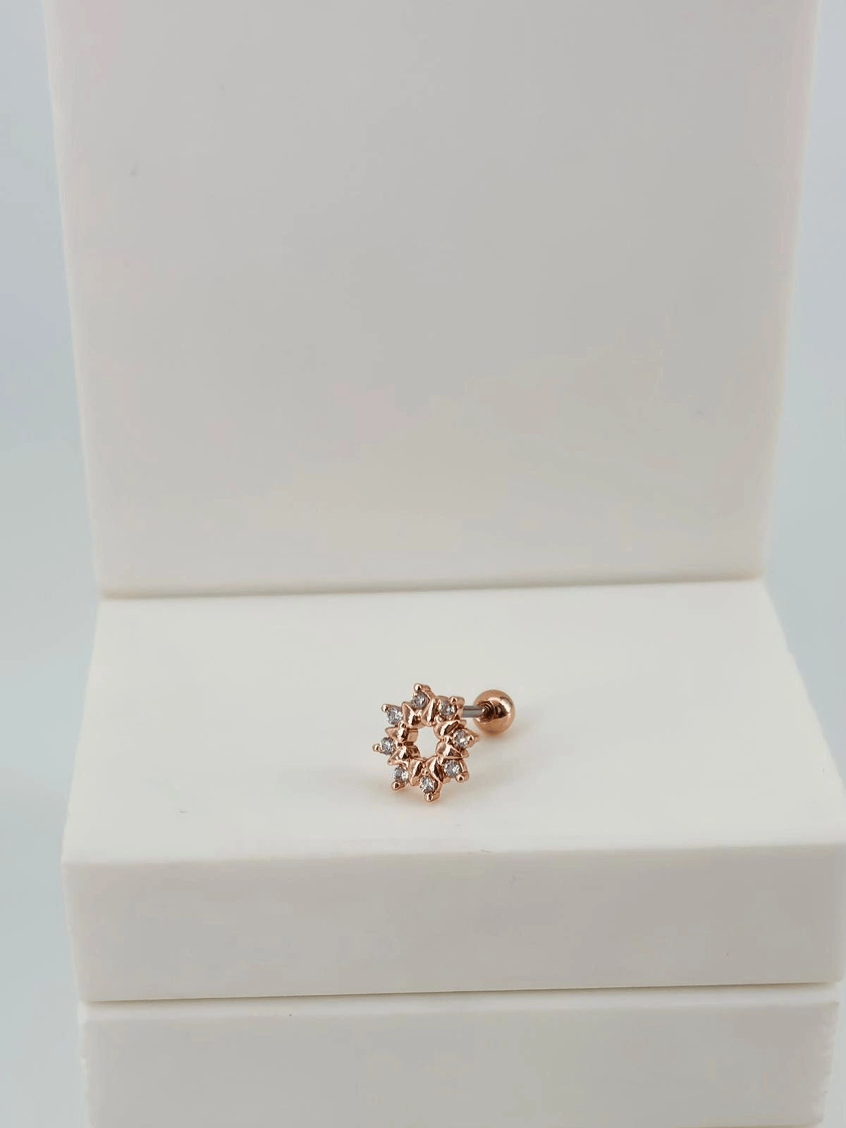 Rose Zirkon Taşlı Uç Kısmı : Pirinç Kıkırdak Bar Uzunluğu : 6 Mm / Bar Kalınlığı 0.8 Mm / Top Boyu 3 Mm   - Pt0068-2