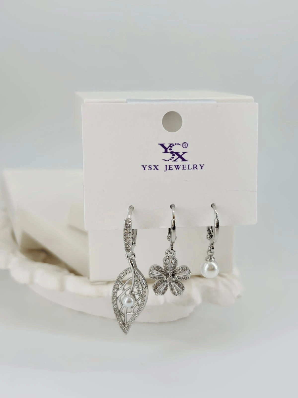 Yaprak Detaylı Üçlü Kombin Küpe - Kp00532