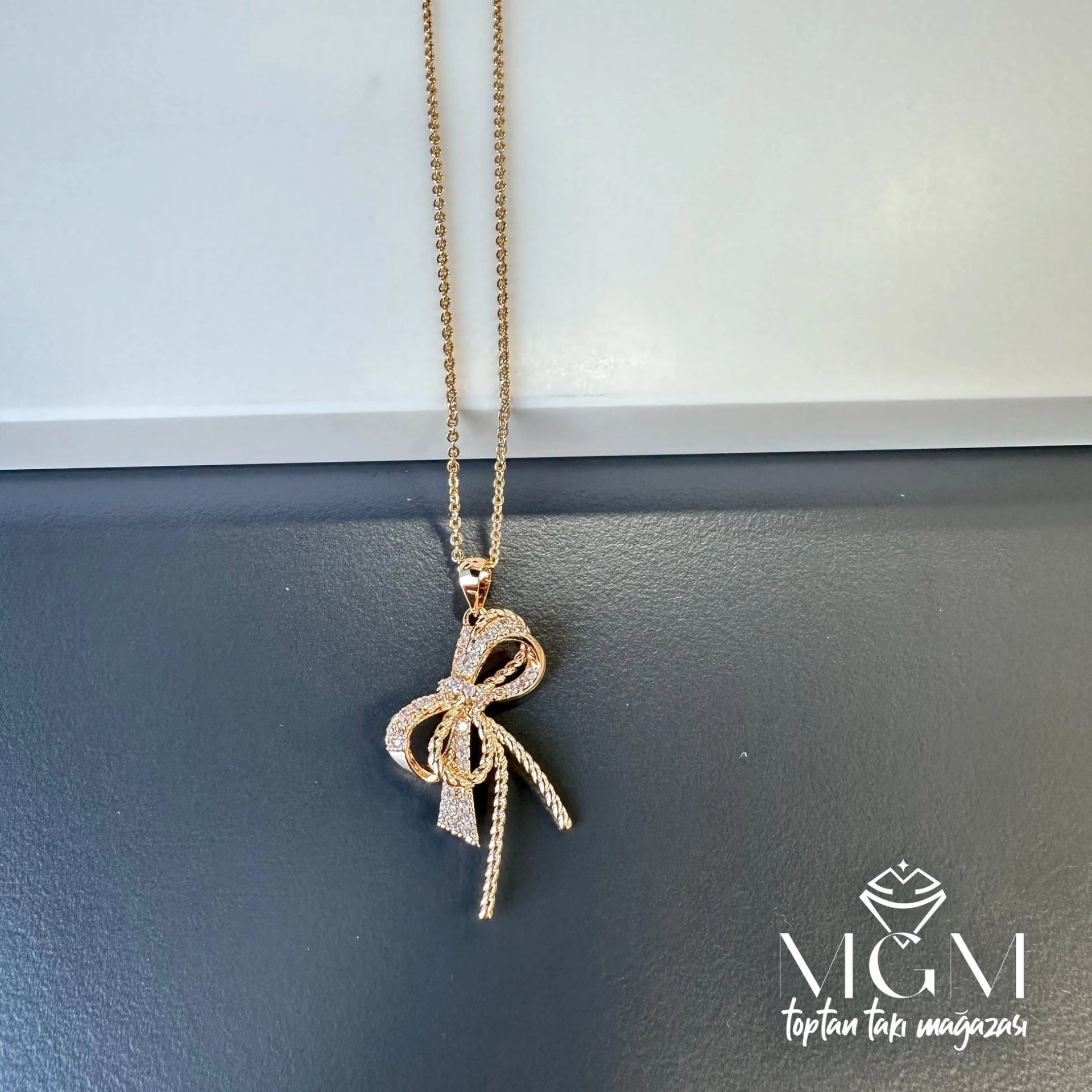 Zirkon Taşlı Fiyonk Kolye - Kl0021