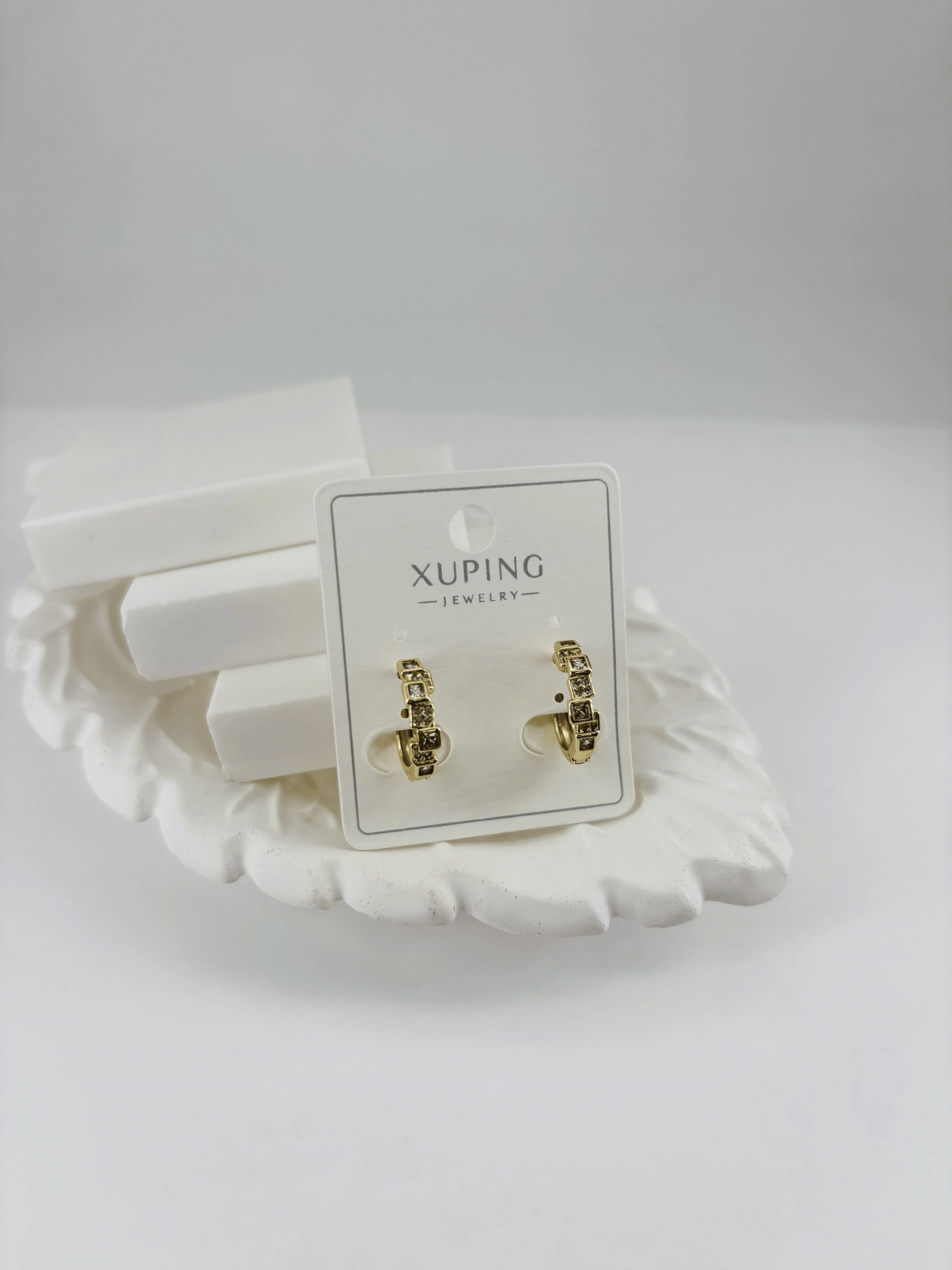 Zirkon Taşlı Pirinç Zirkon Küpe - Kp00309