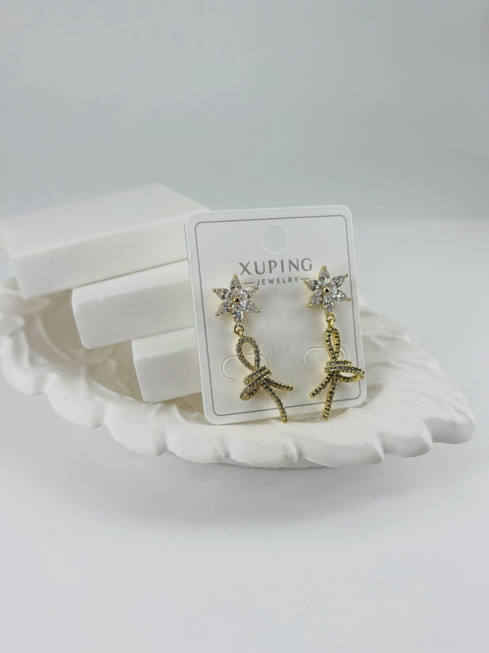 Zirkon Taşlı Pirinç Zirkon Küpe - Kp00362