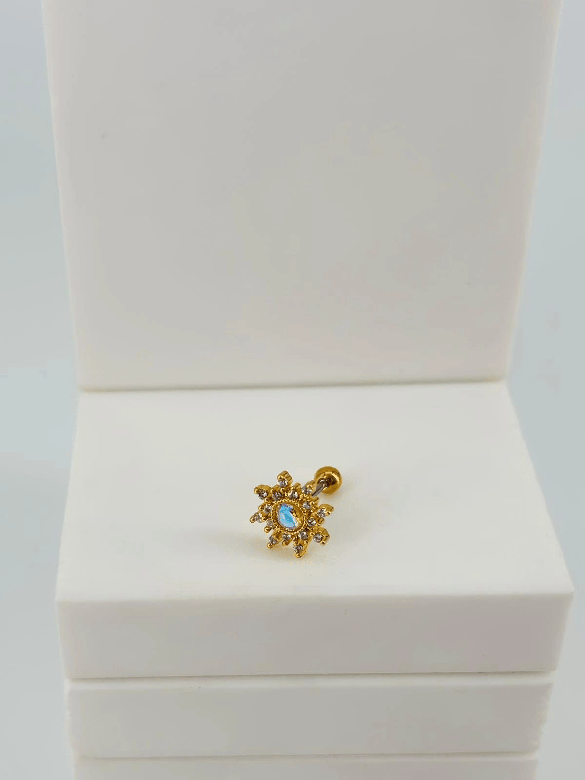 Zirkon Taşlı Uç Kısmı : Pirinç Kıkırdak Bar Uzunluğu : 6 Mm / Bar Kalınlığı 0.8 Mm / Top Boyu 3 Mm  - Pt0067-1
