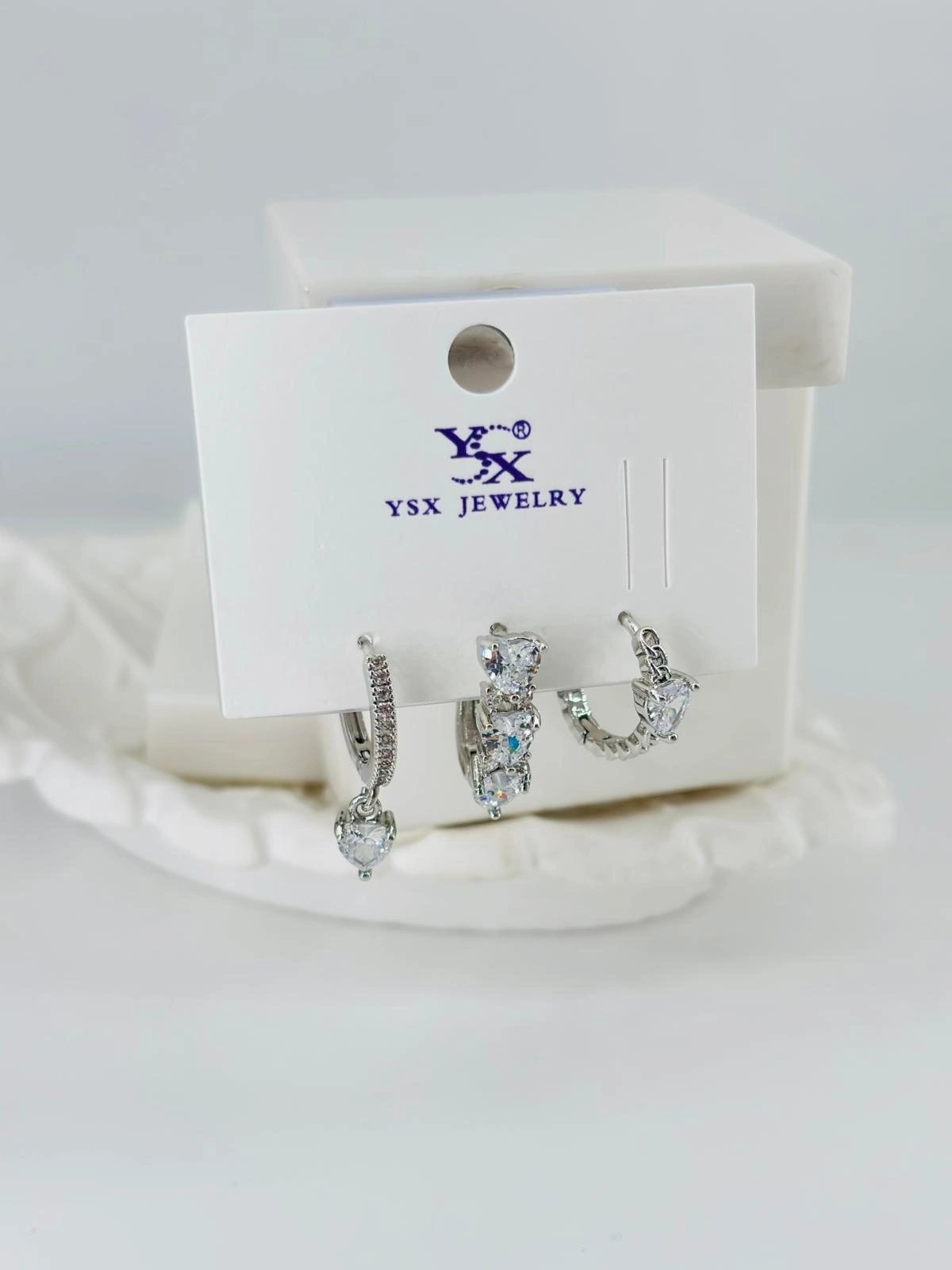 Zirkon Taşlı Üçlü Kombin Küpe - Kp00384