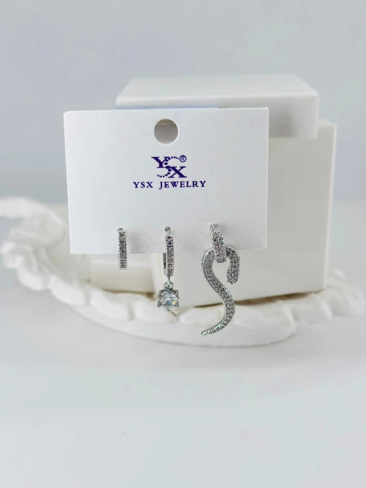 Zirkon Taşlı Üçlü Kombin Küpe - Kp00427