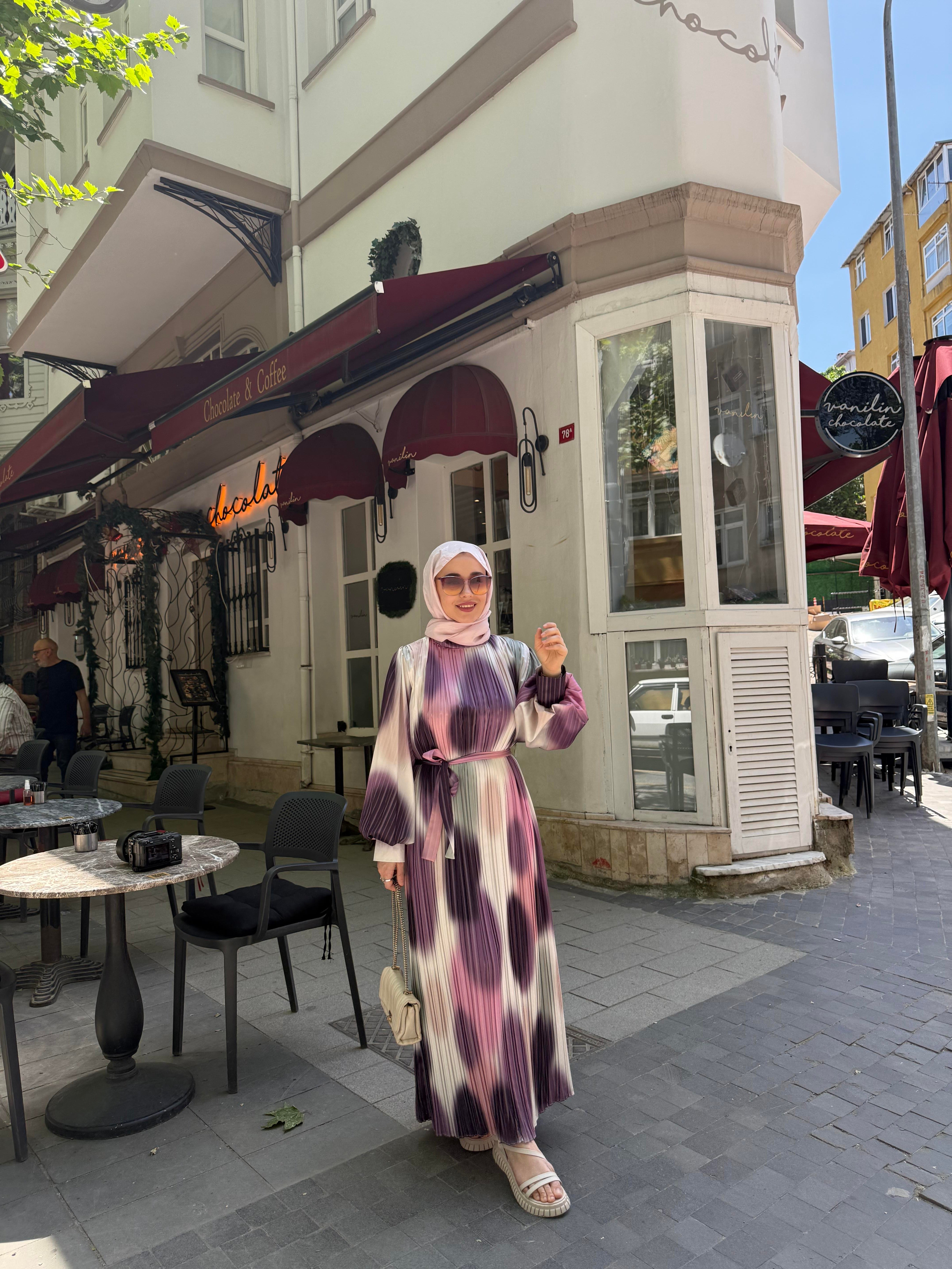 Saten Kumaş Biyeli Piliseli Elbise Pembe