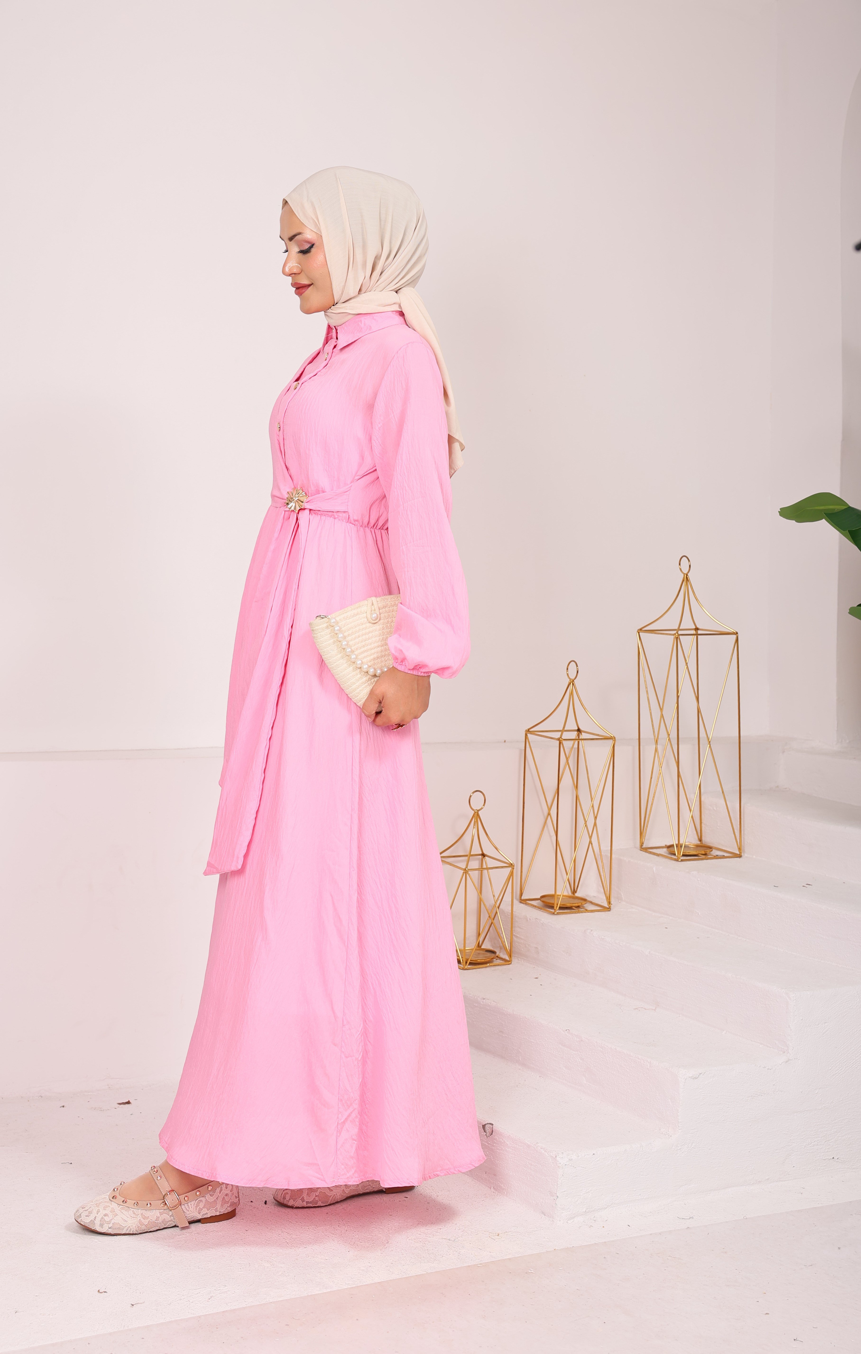 1725 MODAL KUMSAŞ BROŞ DETAYLI YANDAN BAĞLAMALI YENİ SEZON ELBİSE PEMBE 
