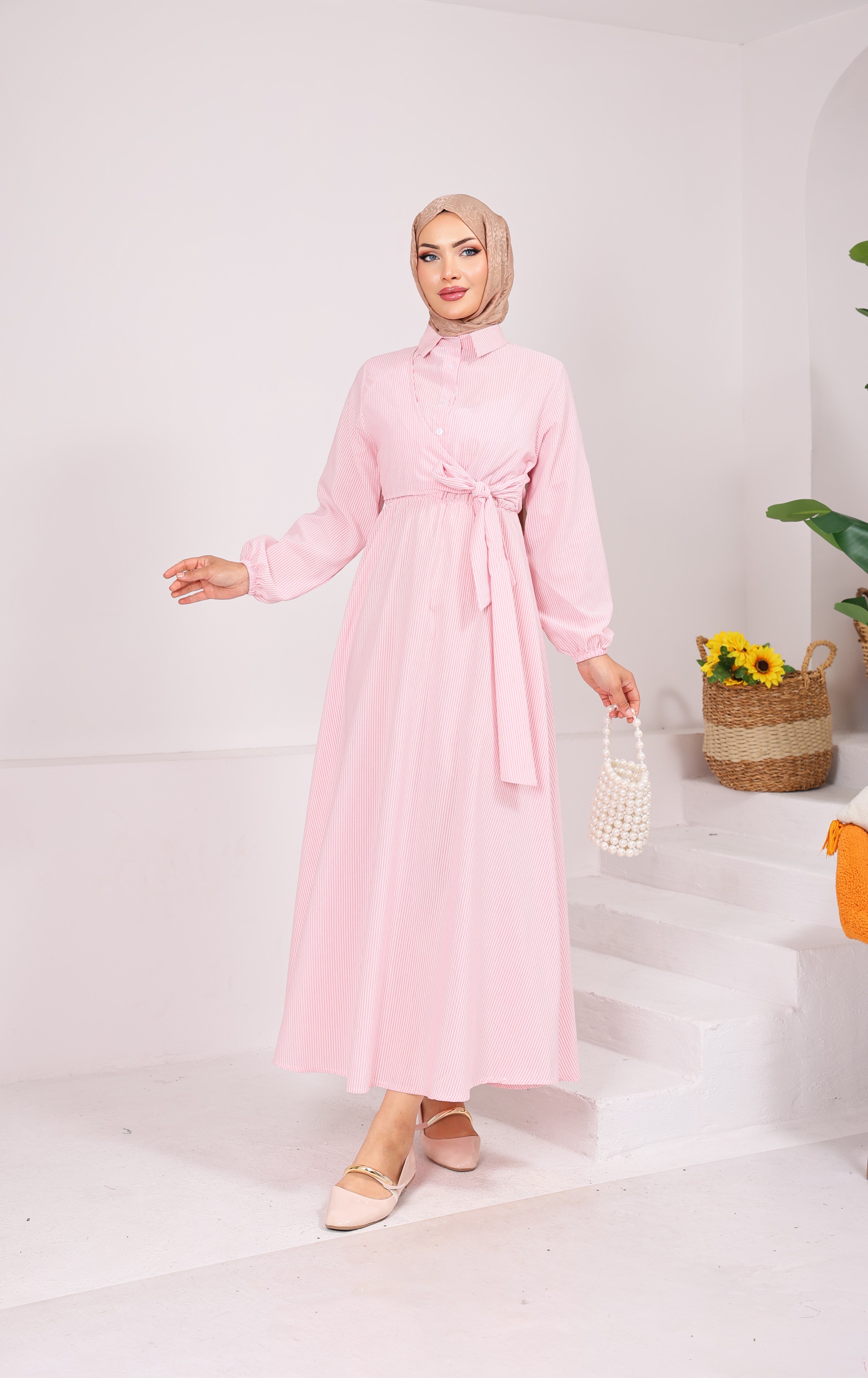 4532  YANDAN BAĞLAMALI YARIYA KADAR DÜZĞMELİ İNCE ÇİZGİLİ ELBİSE PEMBE 