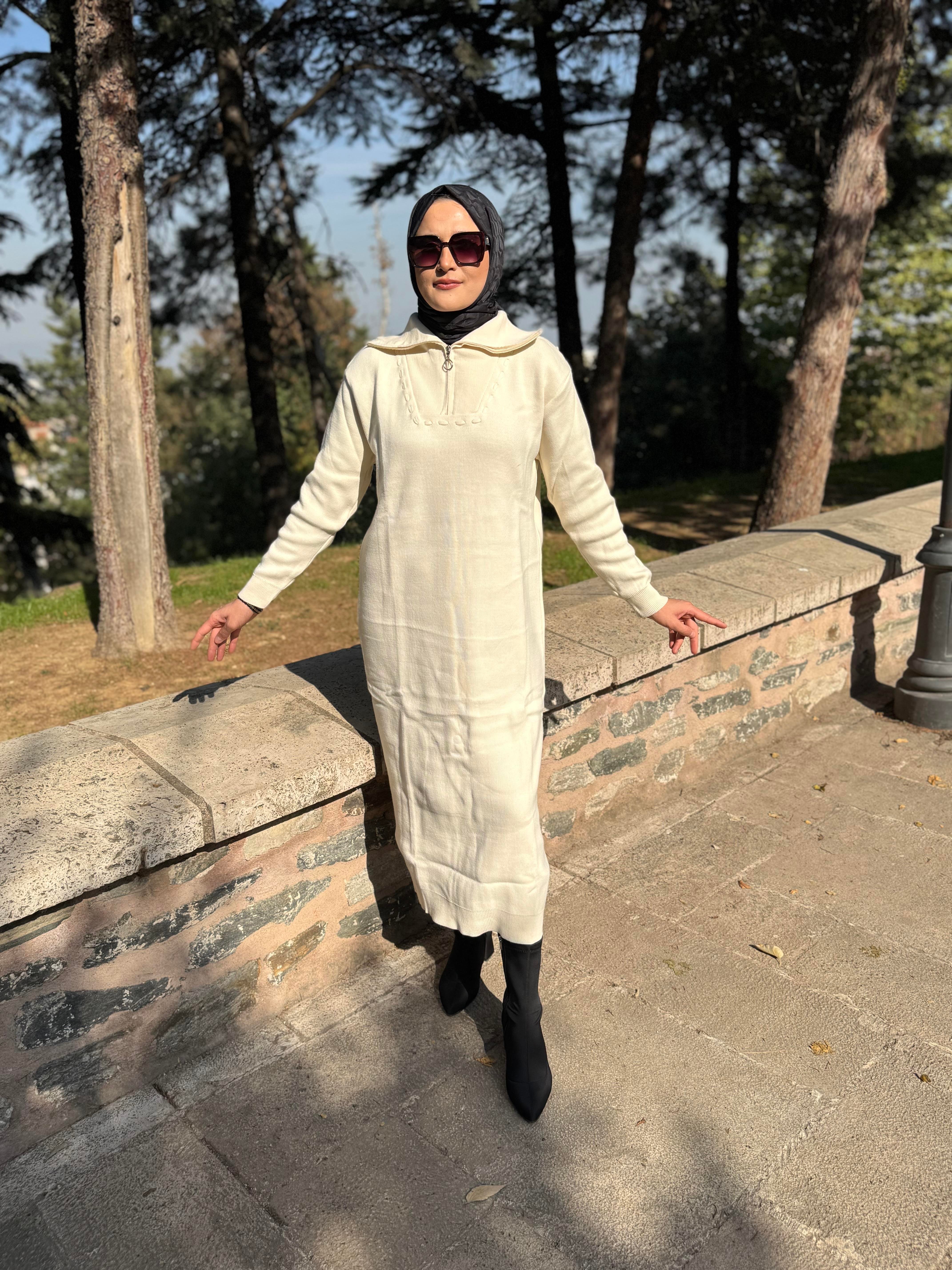 BOĞAZLI FERMUARLI TRİKO ELBİSE KREM